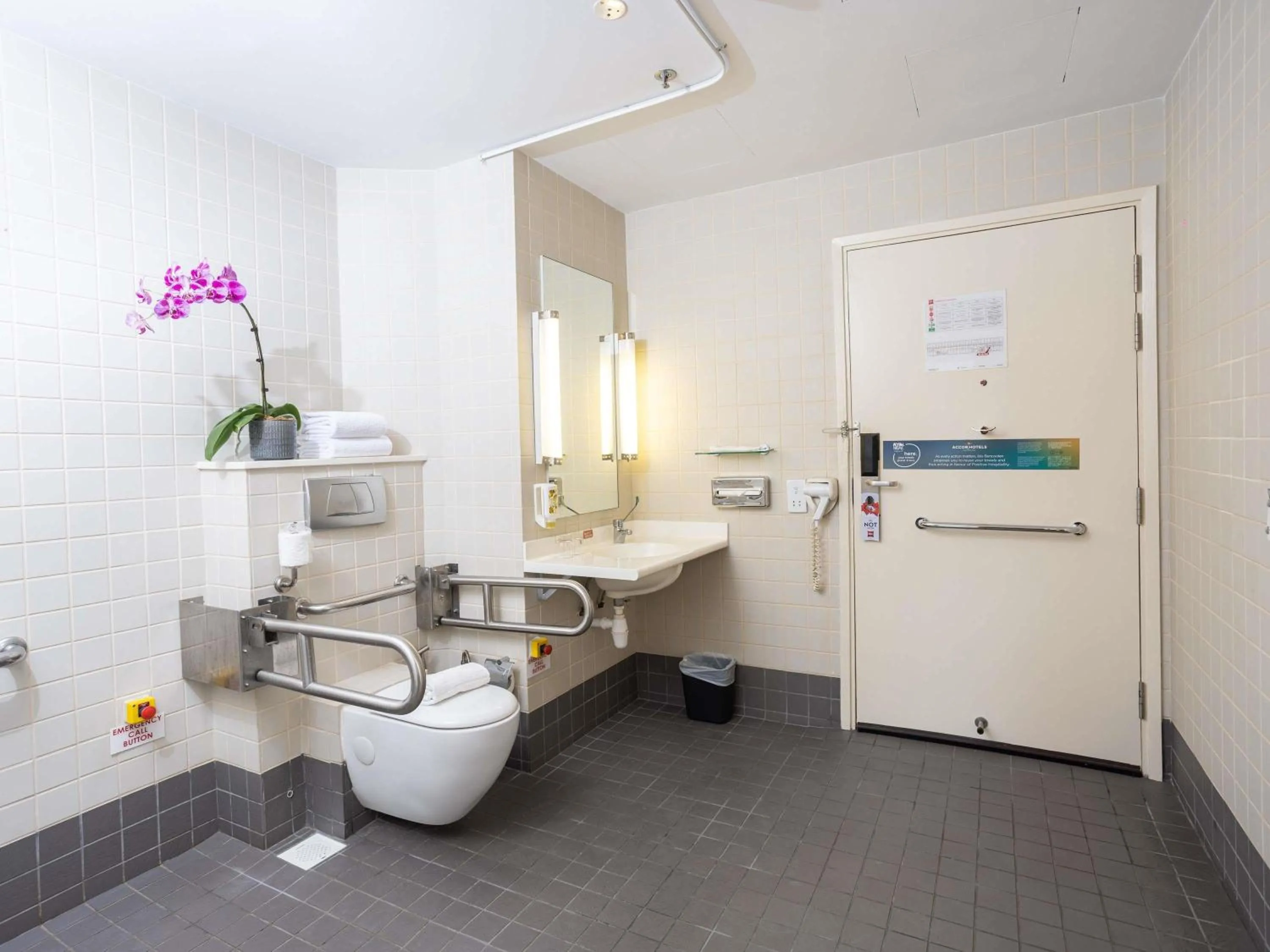 Bedroom in Ibis Singapore on Bencoolen - Newly Renovated