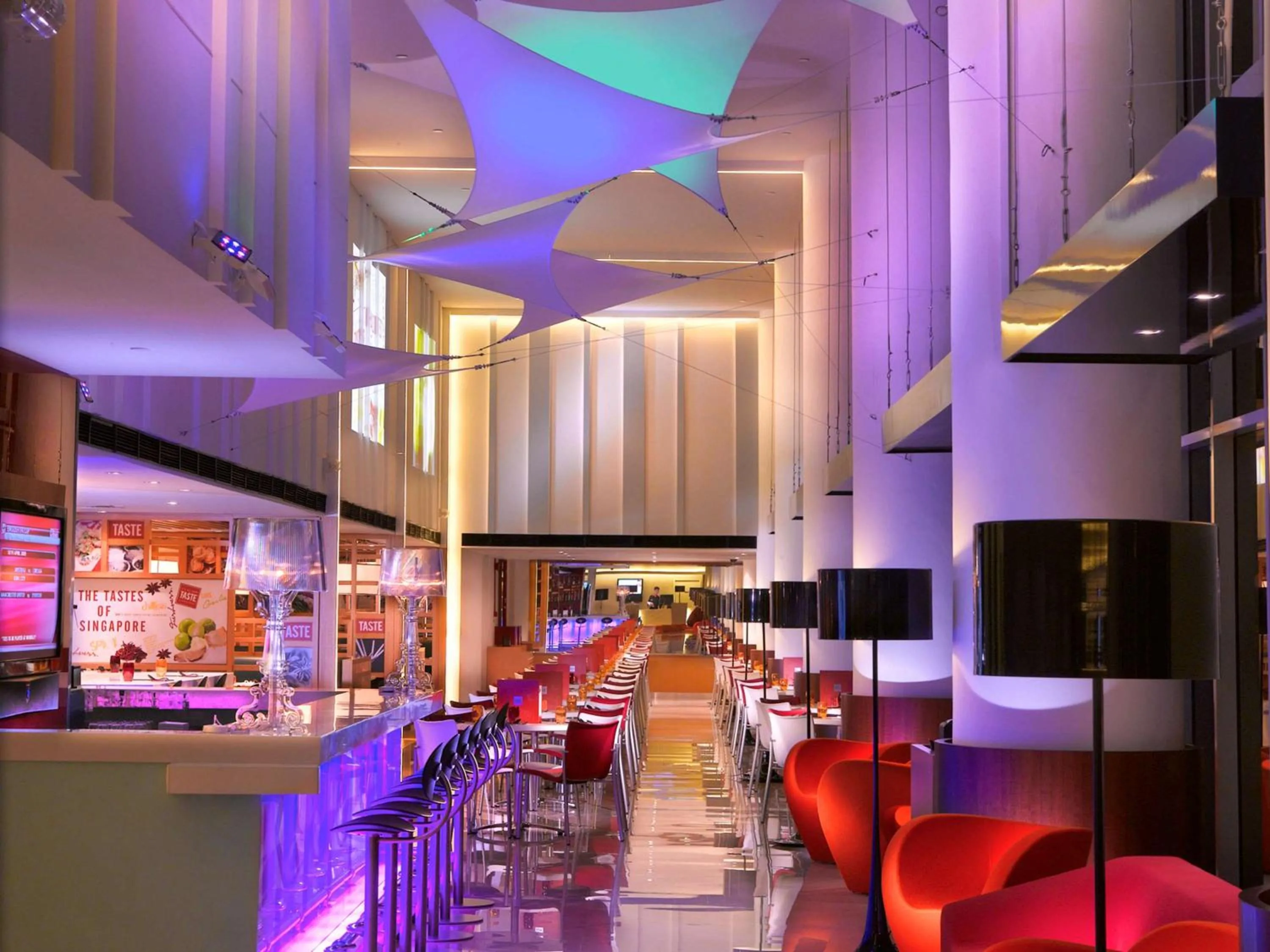 Lounge or bar in Ibis Singapore on Bencoolen - Newly Renovated