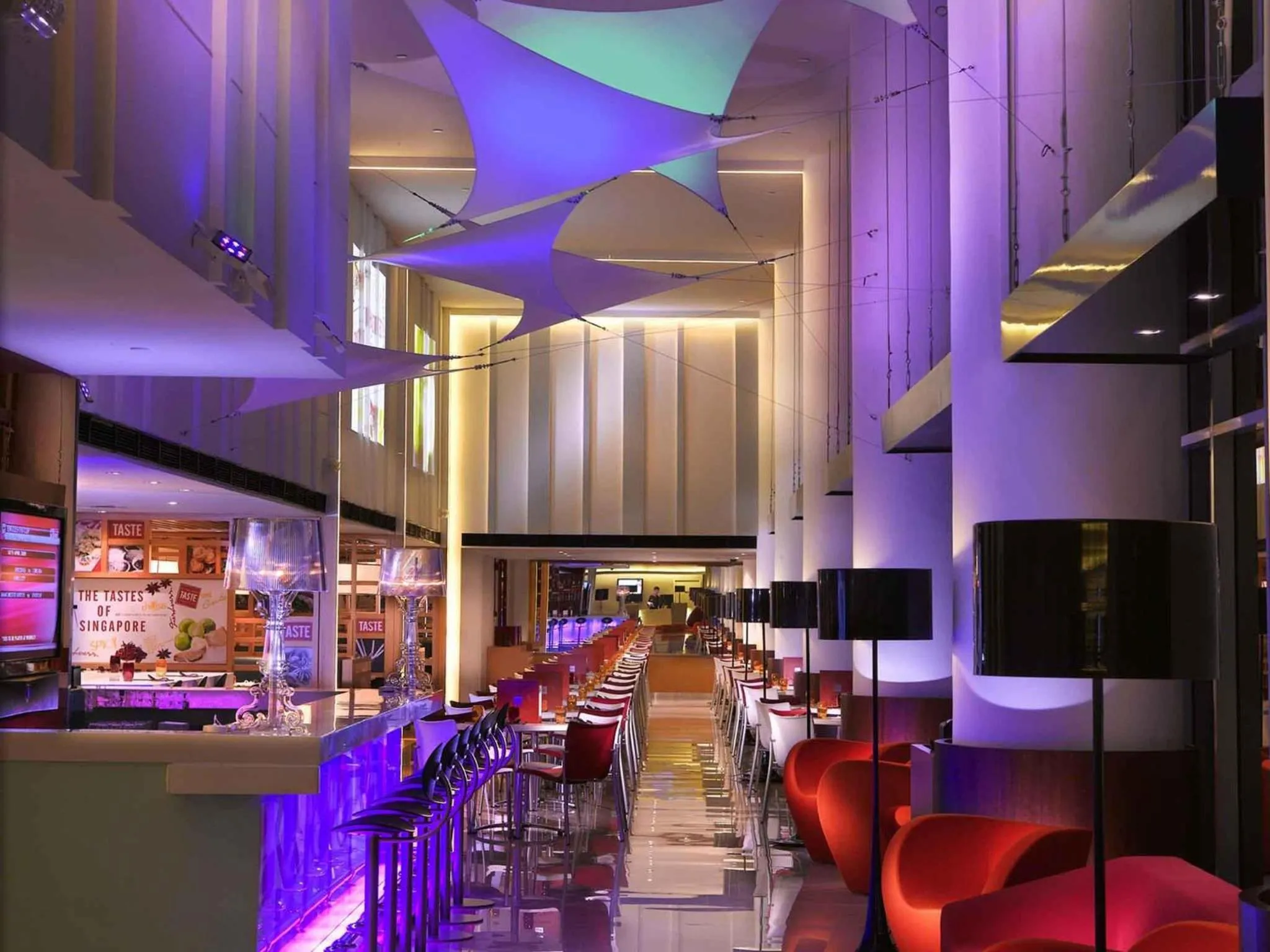 Lounge or bar in Ibis Singapore on Bencoolen - Newly Renovated
