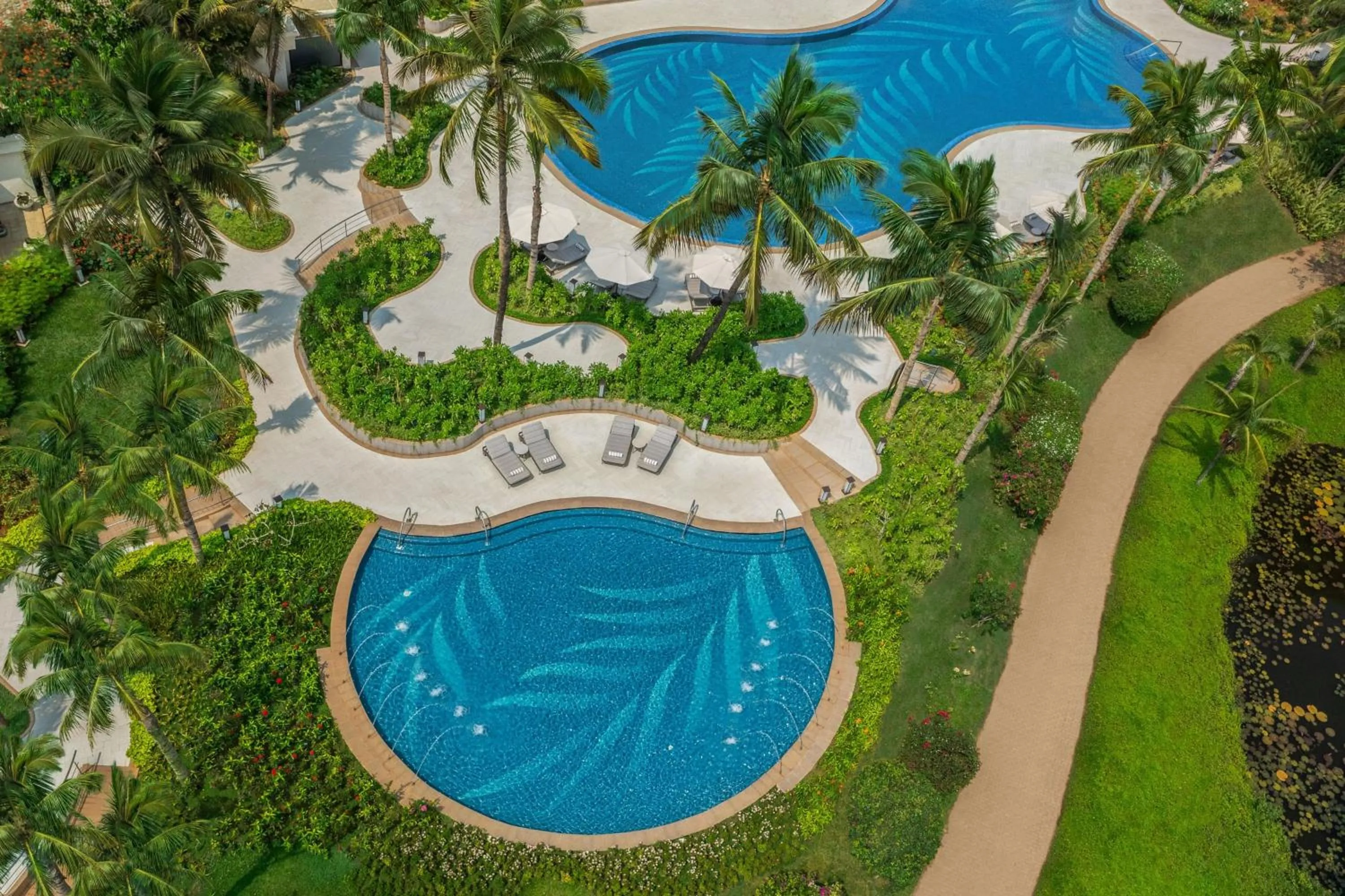 Swimming pool in The St. Regis Goa Resort