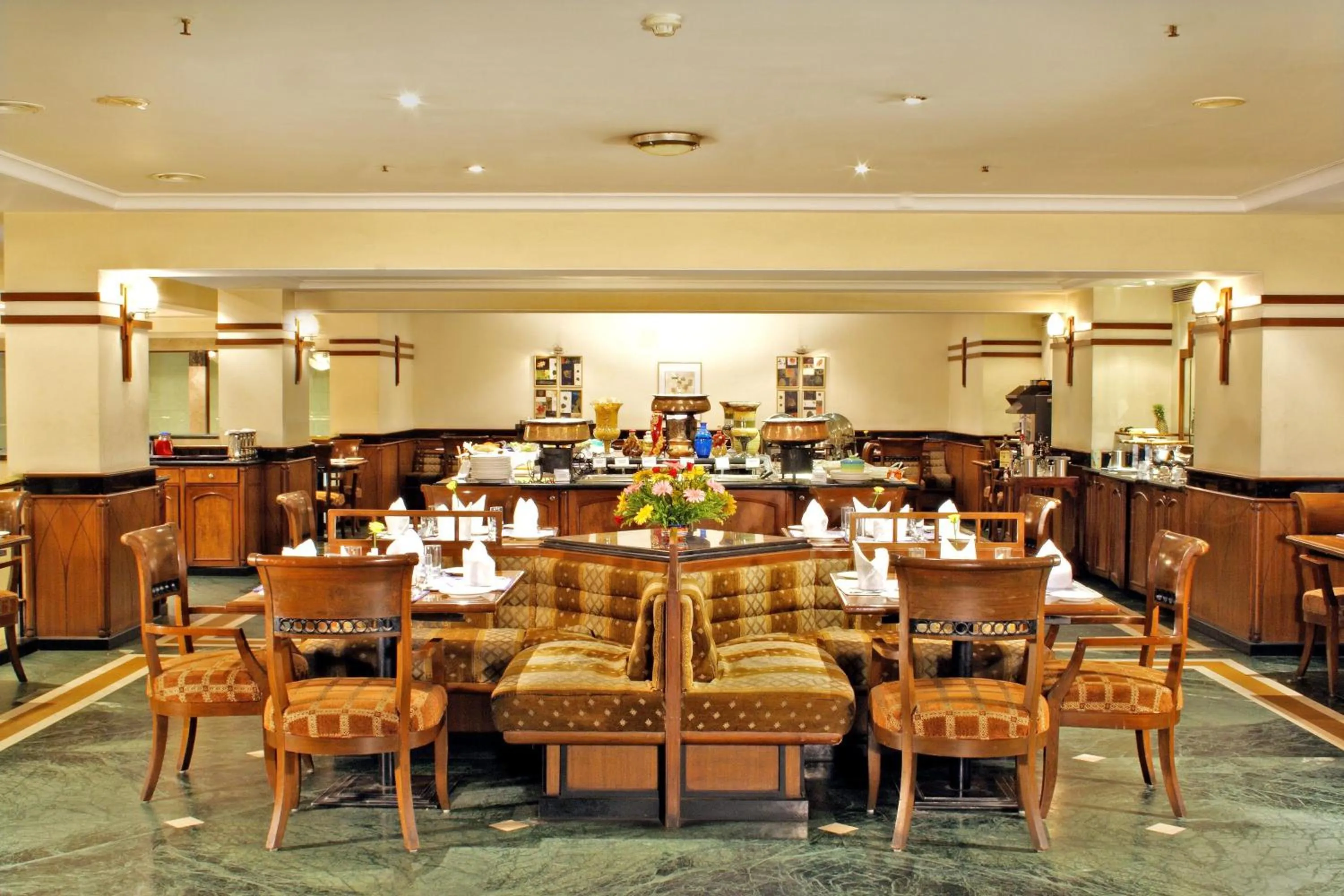 Restaurant/places to eat in Aditya Park-A Sarovar Portico Hotel