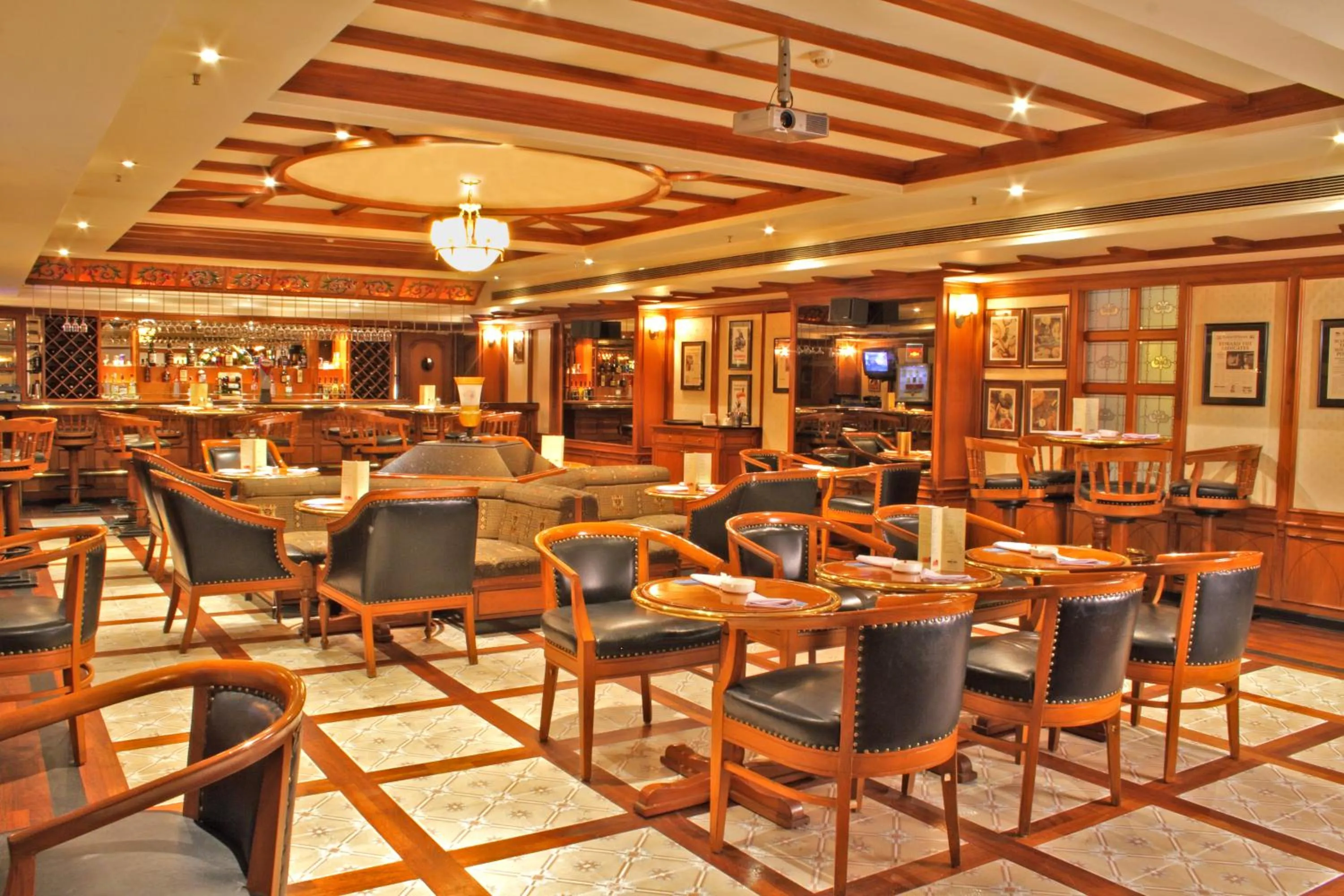 Restaurant/places to eat in Aditya Park-A Sarovar Portico Hotel