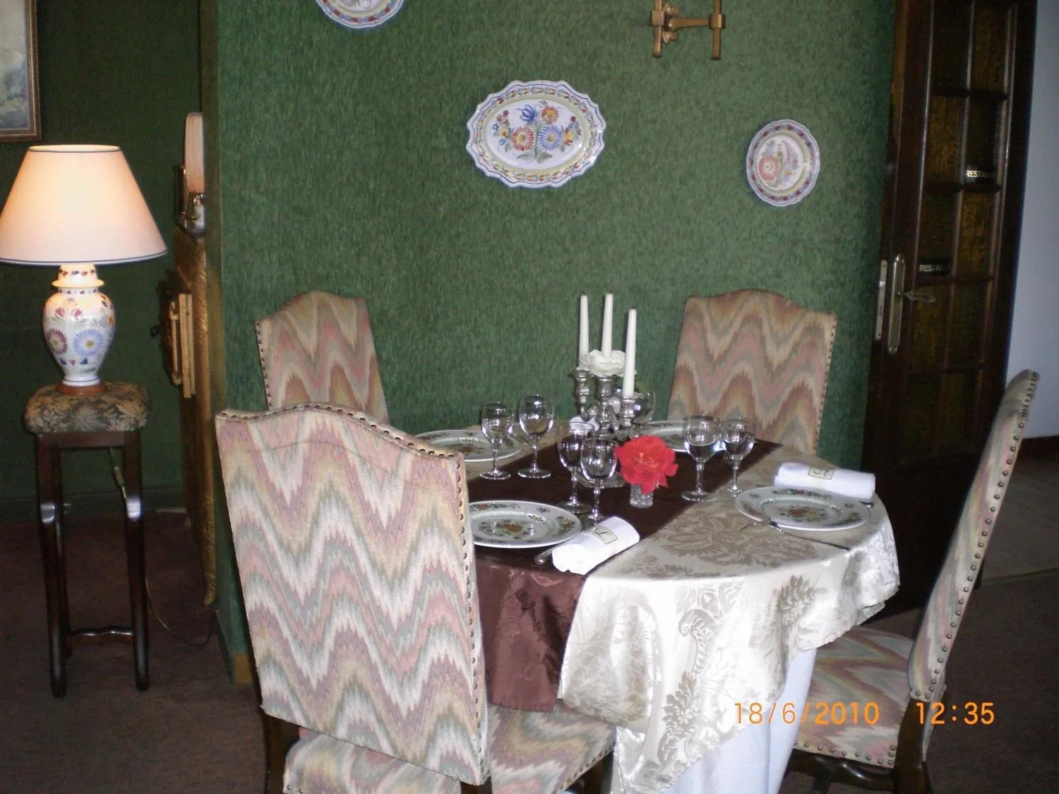 Restaurant/places to eat in Le France