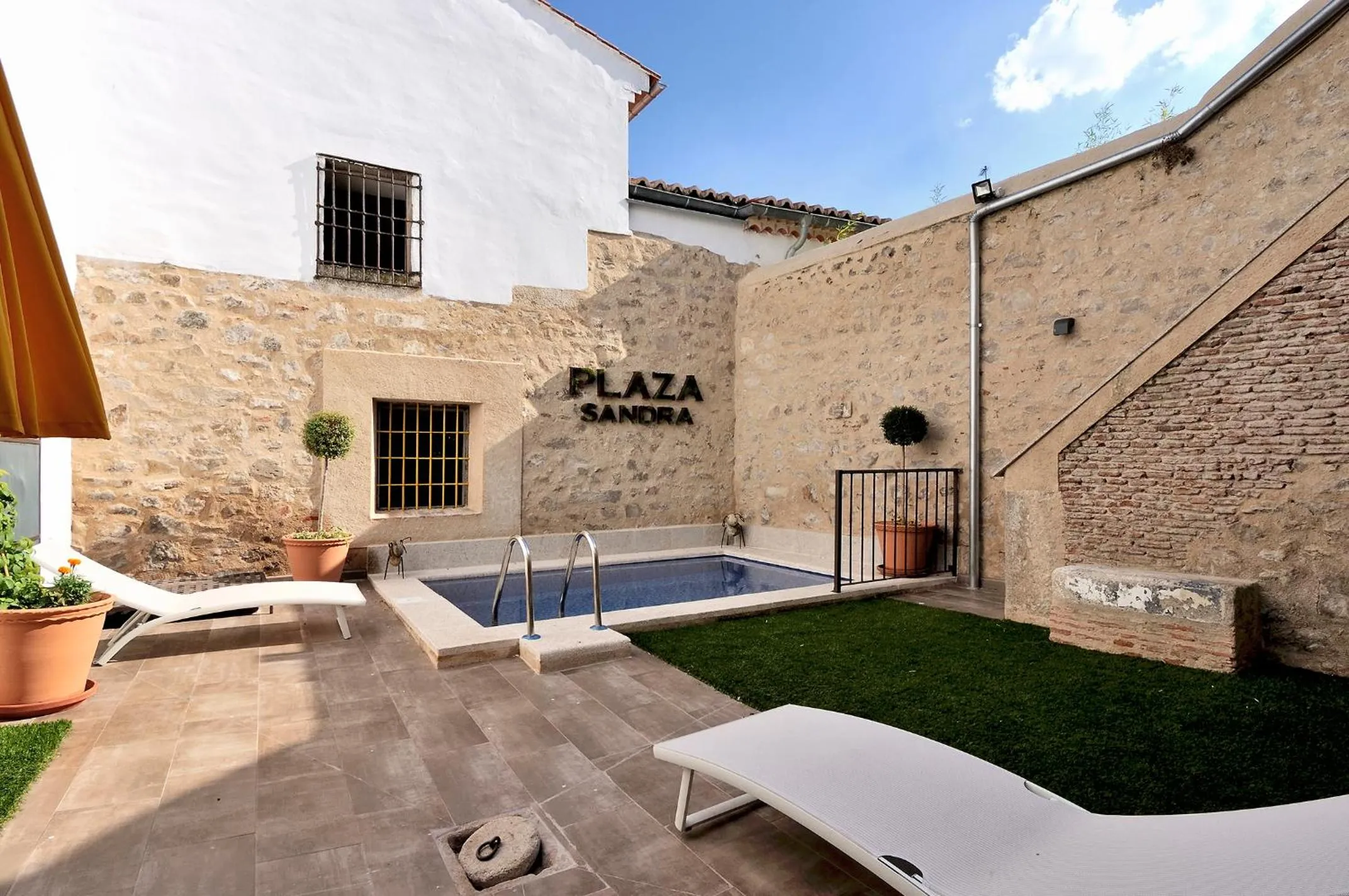 Garden in Plaza Sandra