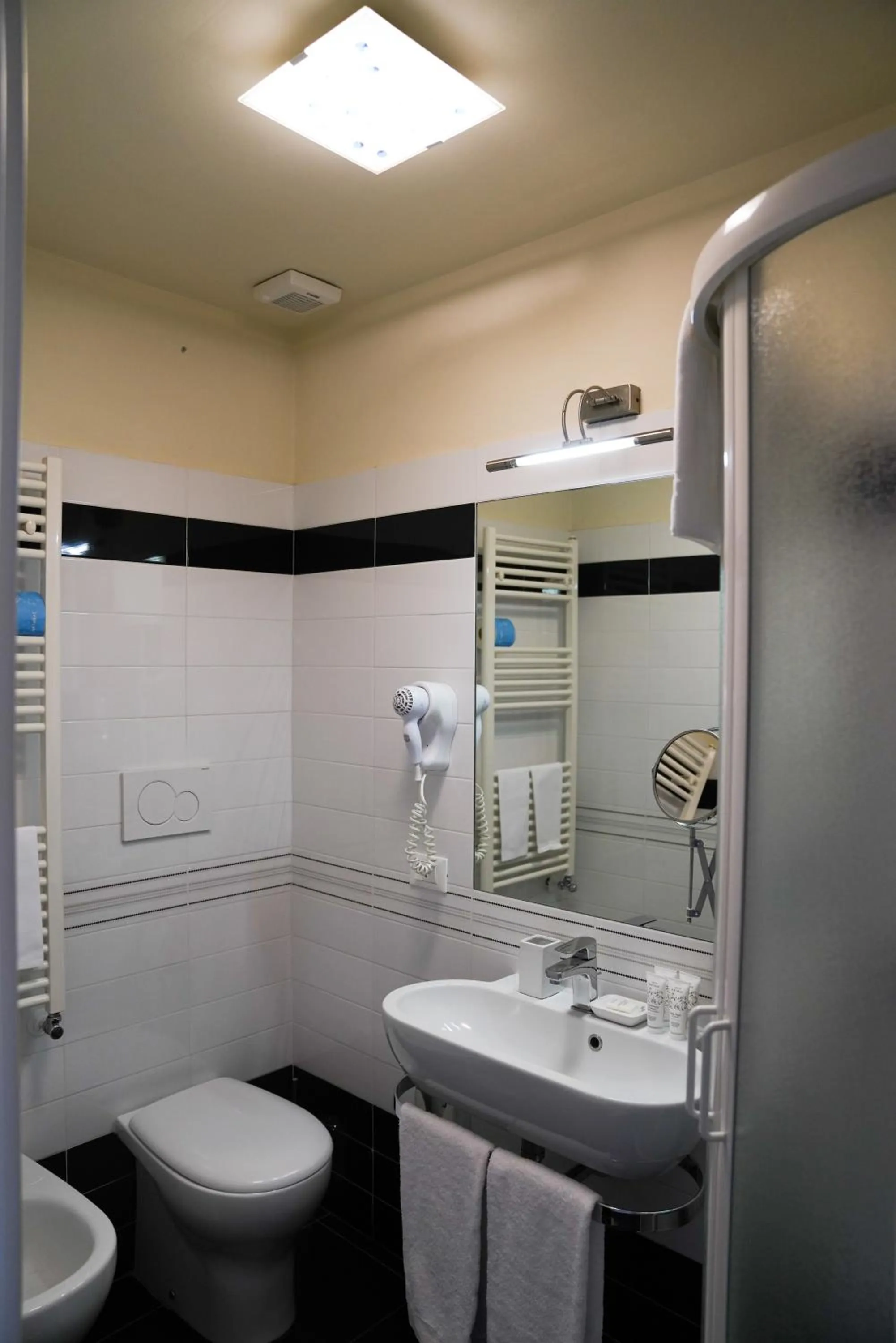 Bathroom in Affittacamere ALBA