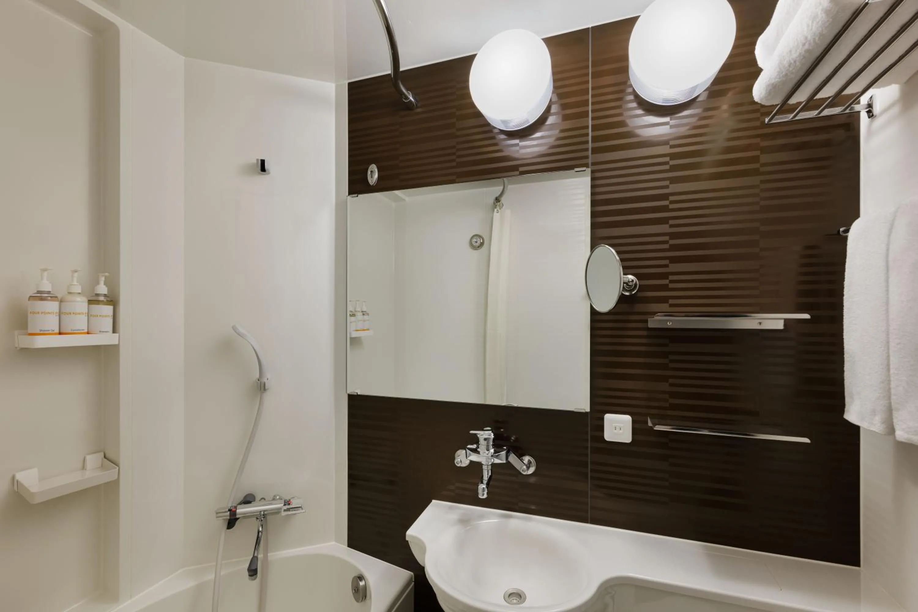 Shower in UNIZO INN Kobe Sannomiya