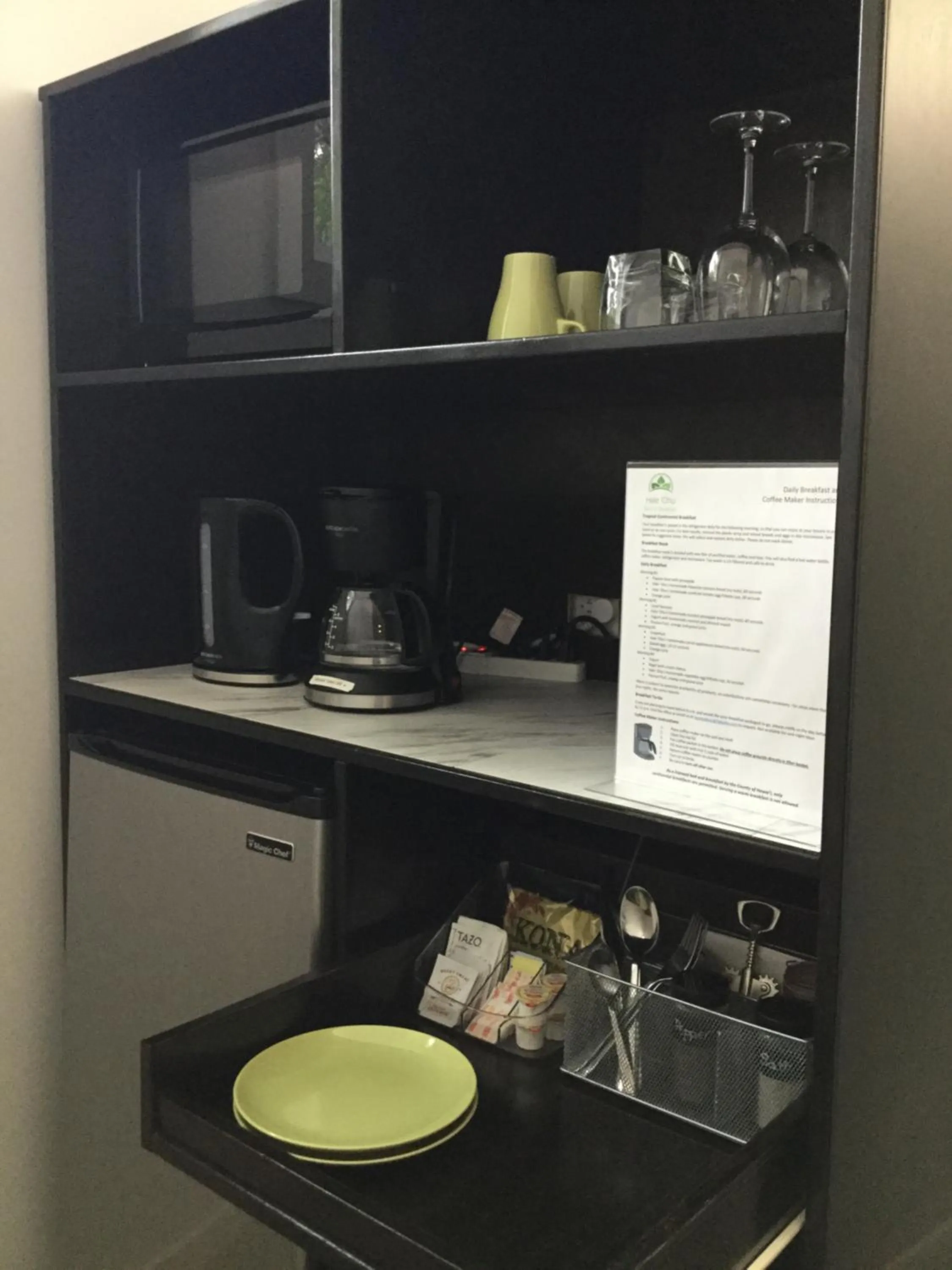 Food and drinks in Hale 'Ohu Bed & Breakfast