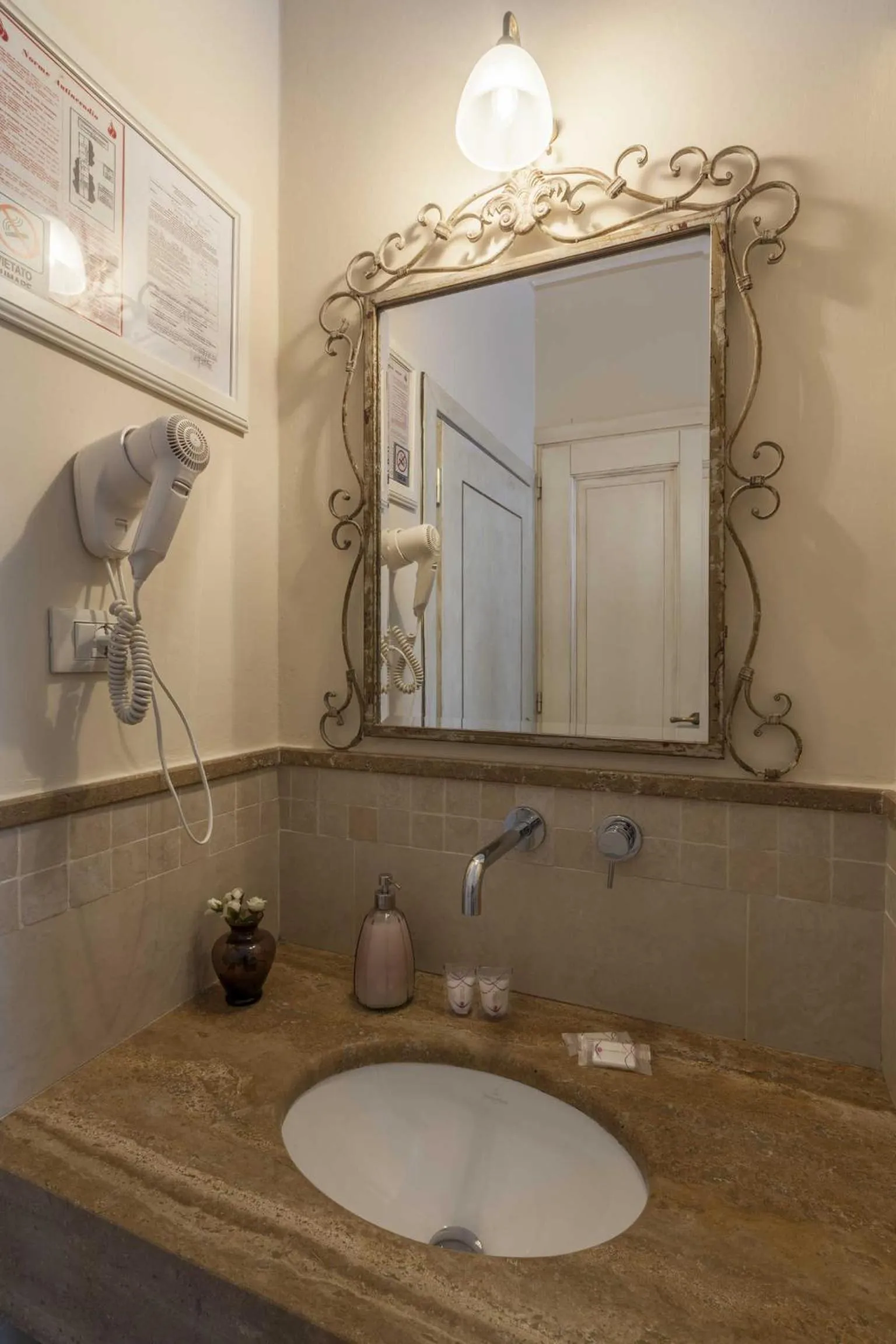 Bathroom in Soggiorno Pezzati