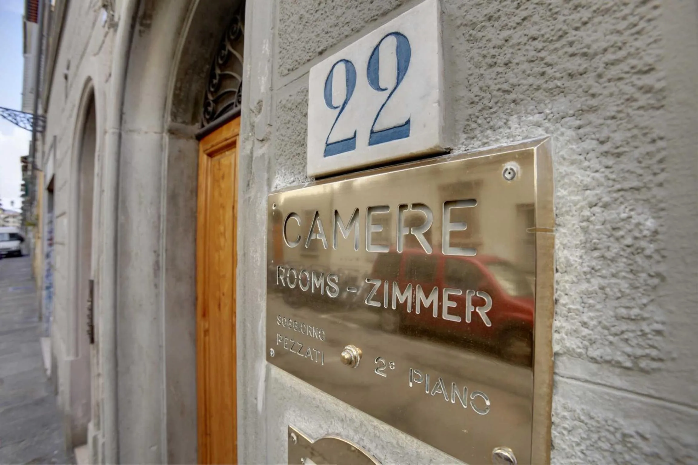 Property logo or sign in Soggiorno Pezzati