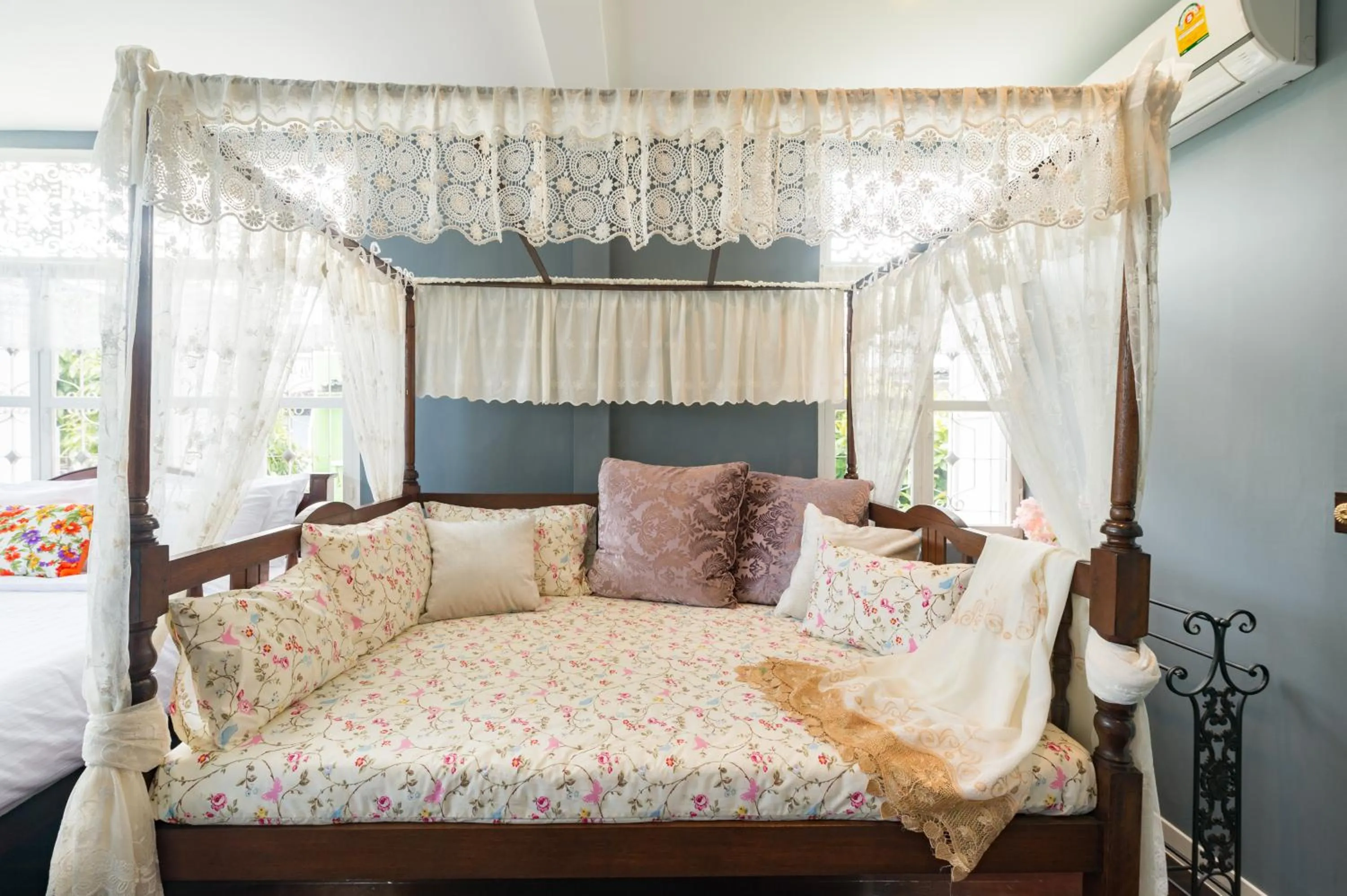 Photo of the whole room, Bed in The Unforgotten B&B