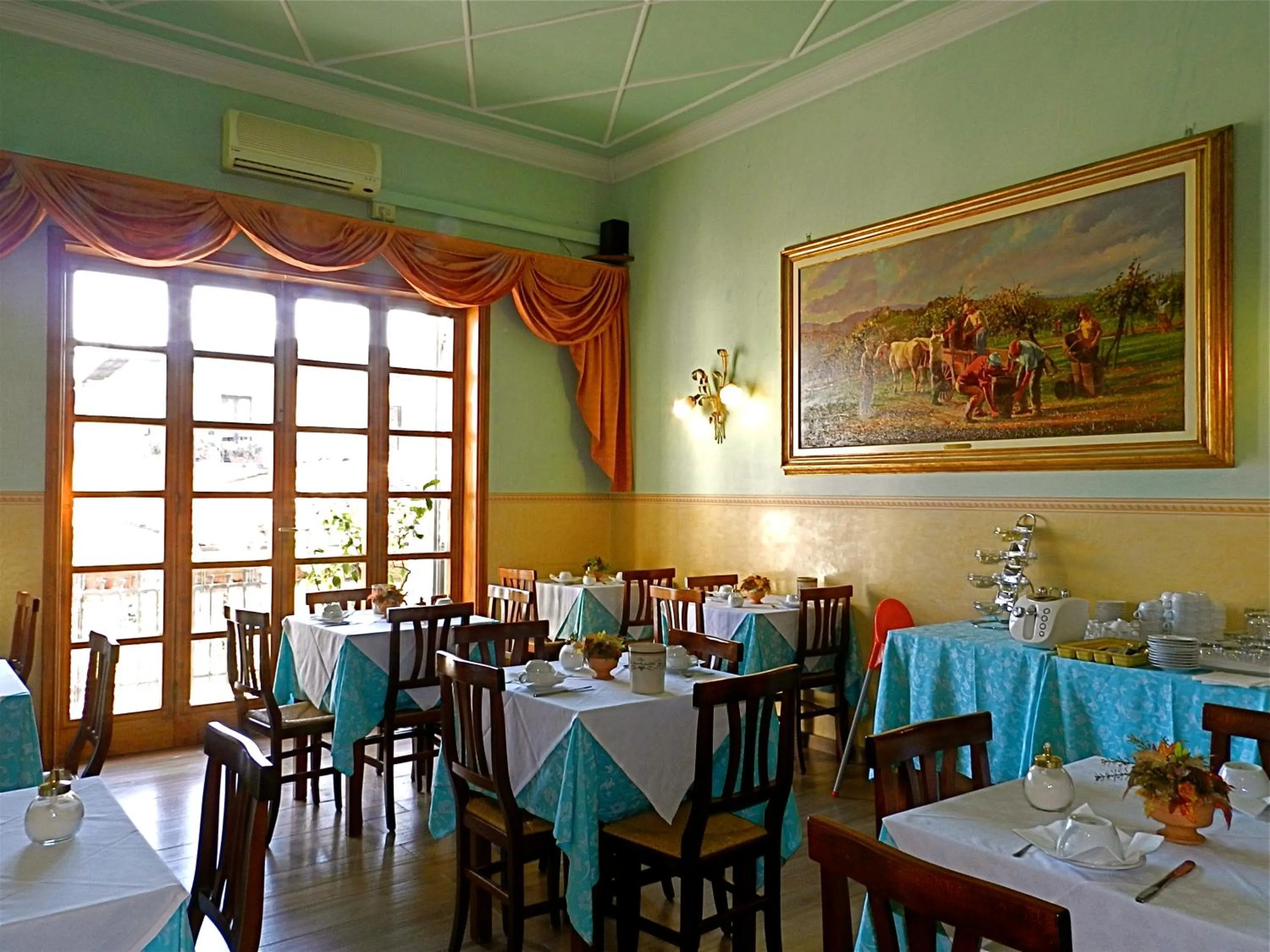 Restaurant/places to eat in Hotel Desirèe