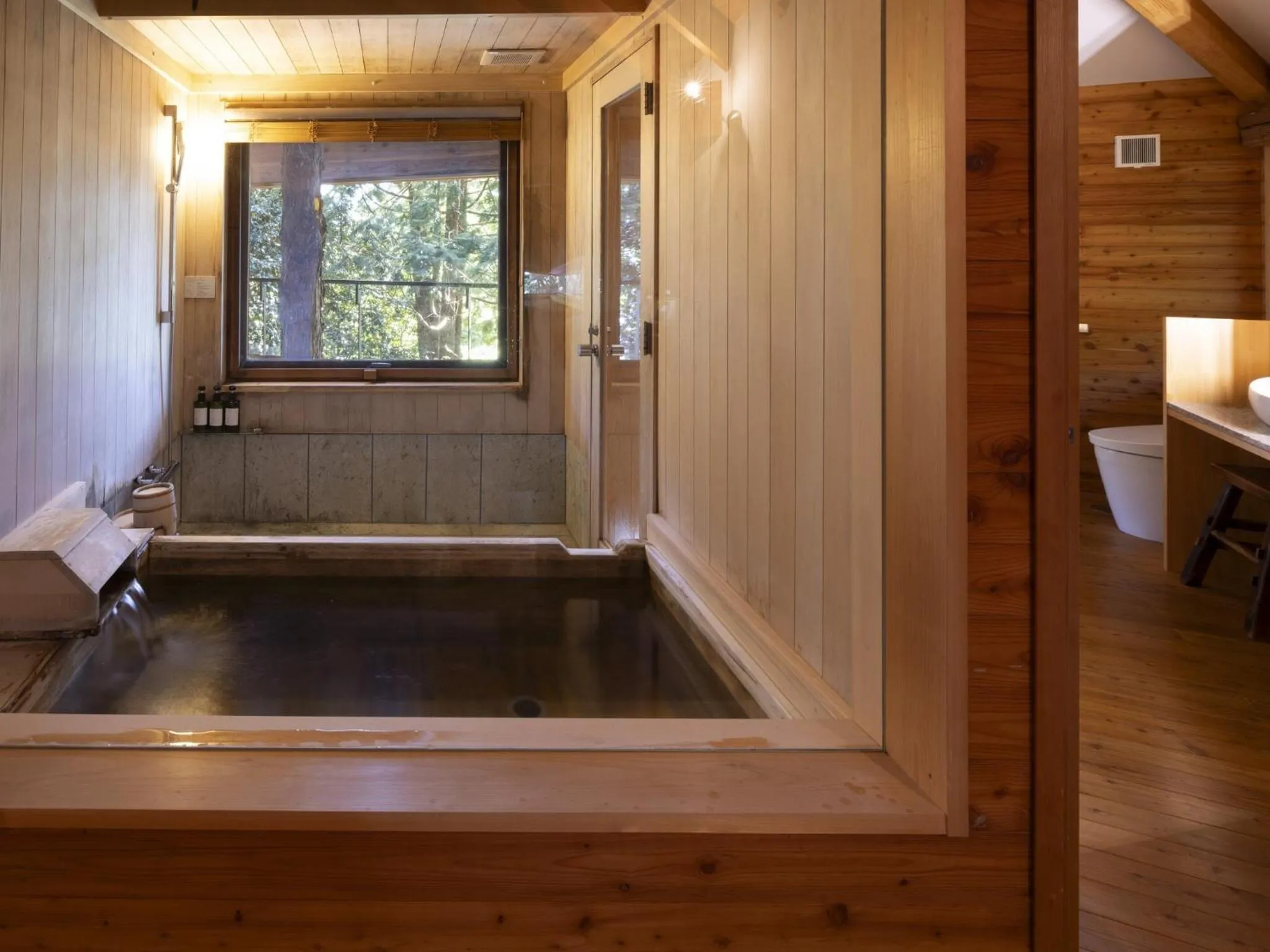 Hot Spring Bath, Bed in Hakone Retreat villa 1f