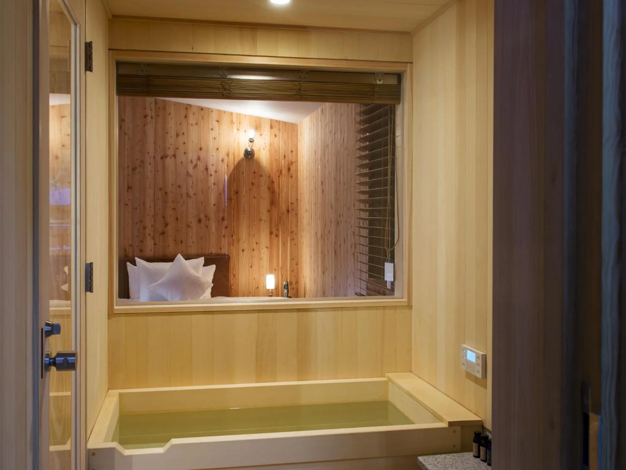 Hot Spring Bath in Hakone Retreat villa 1f