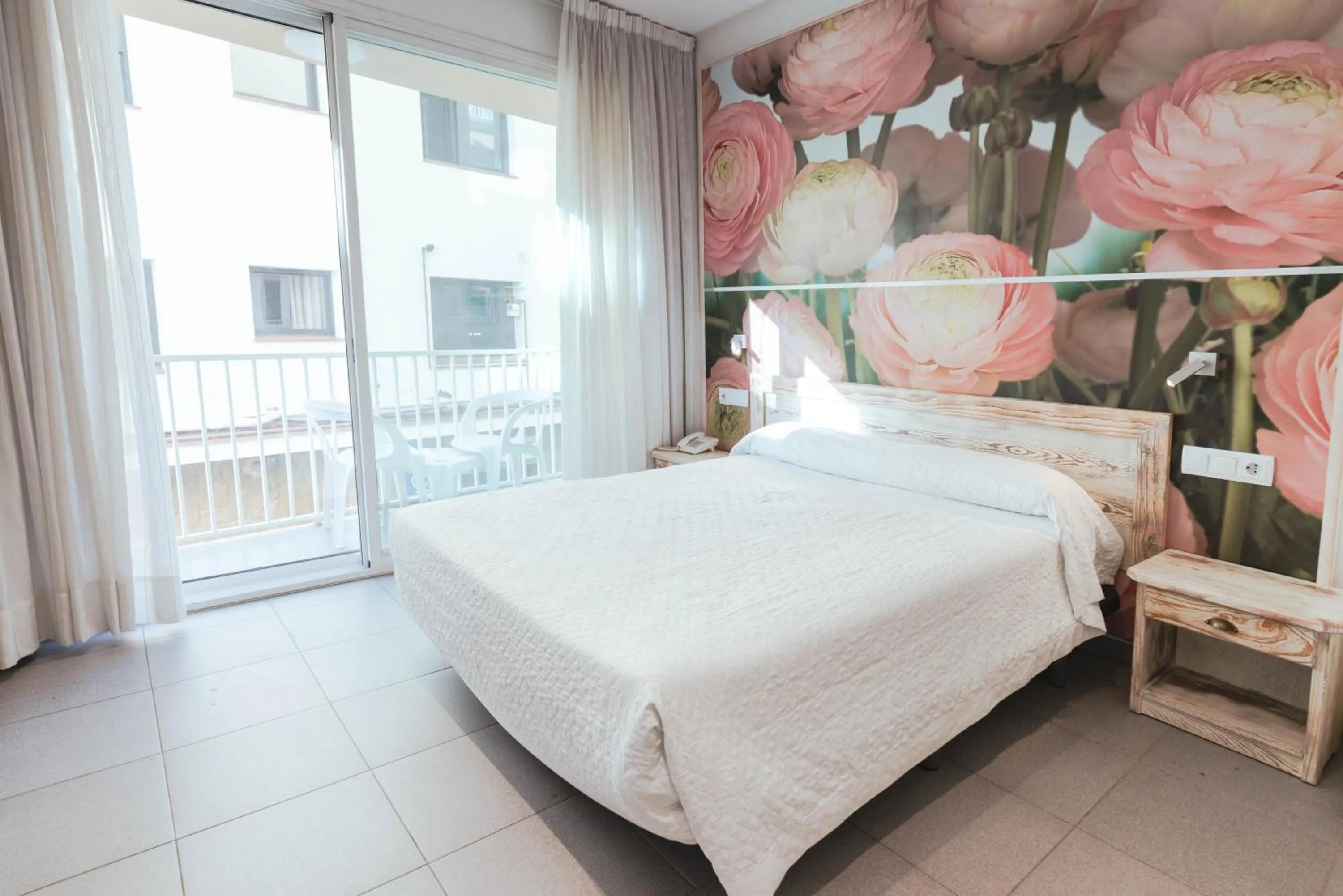 Bed in Hotel S'Agoita