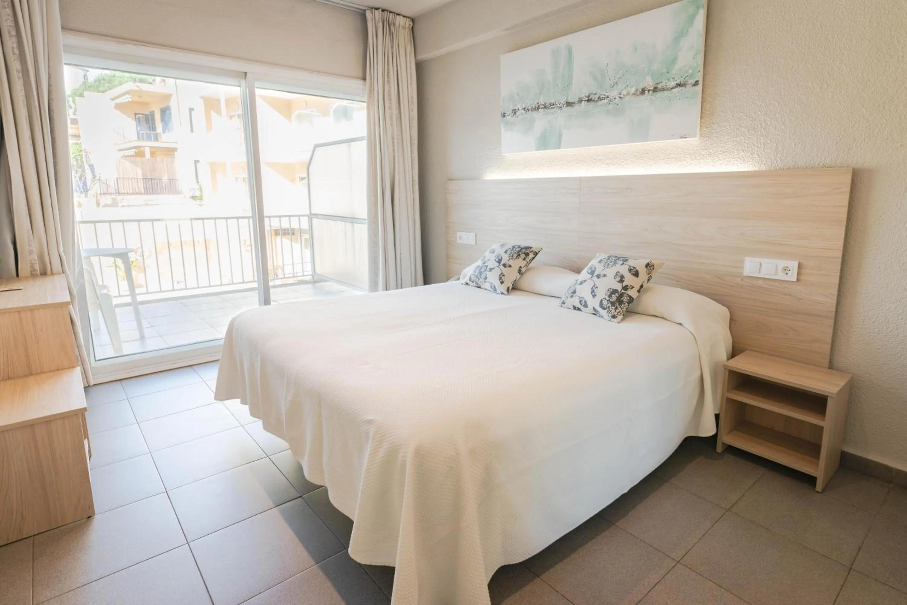 Bed in Hotel S'Agoita