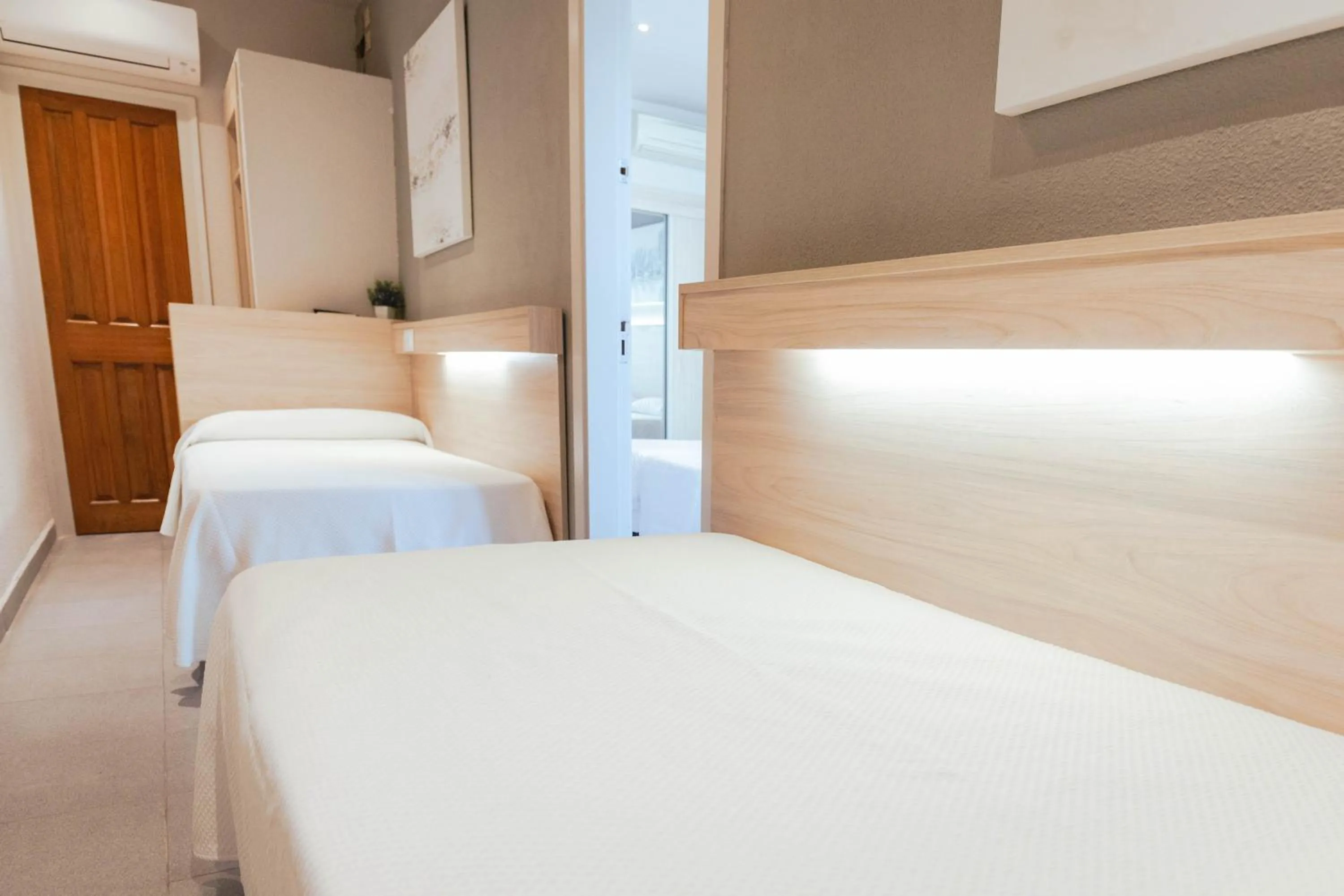 Bed in Hotel S'Agoita