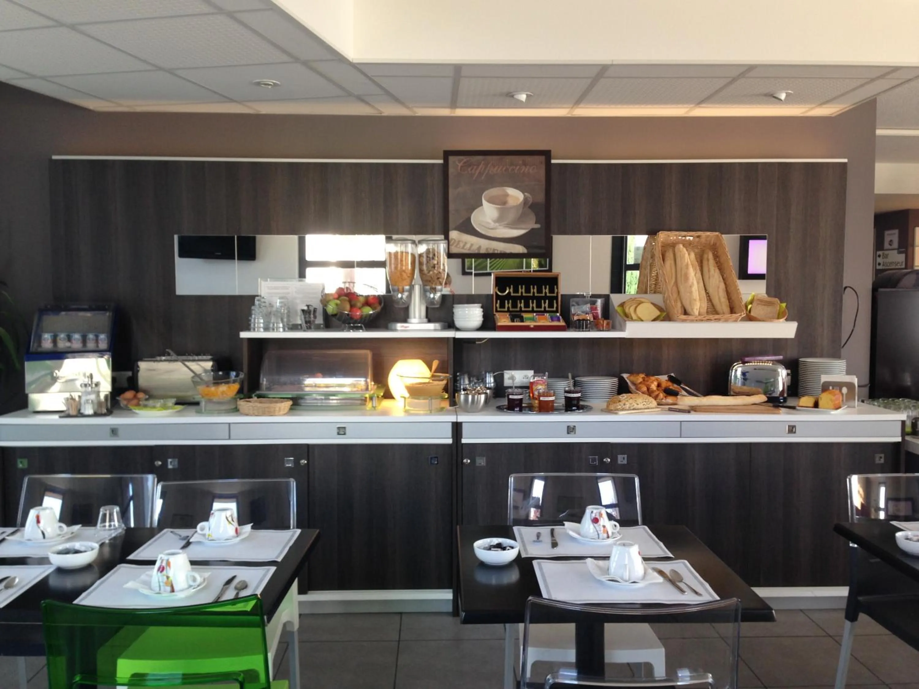 Buffet breakfast in The Originals City, Hotel Novella Premium, Nantes Est