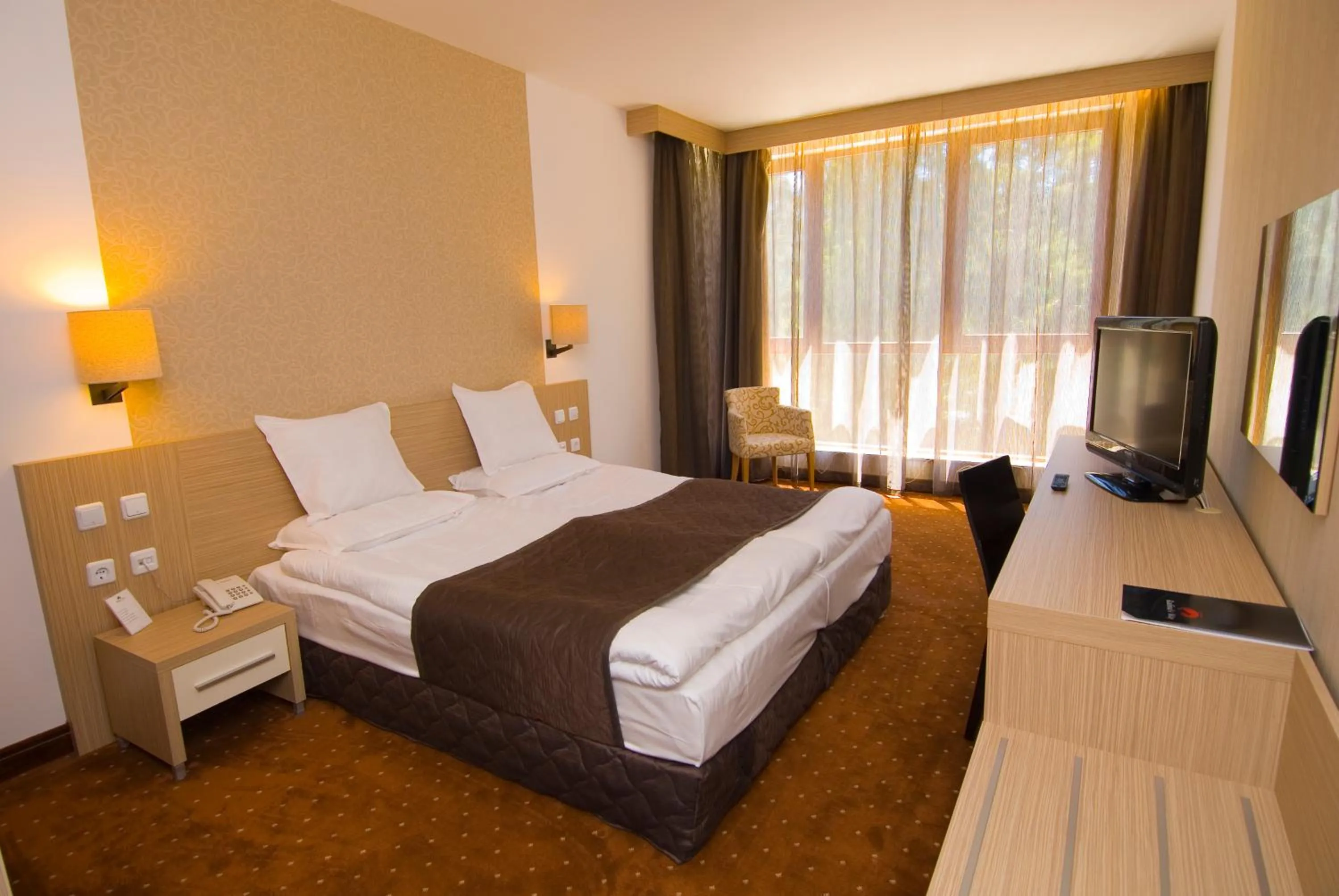 Photo of the whole room, Bed in Radina's Way Hotel