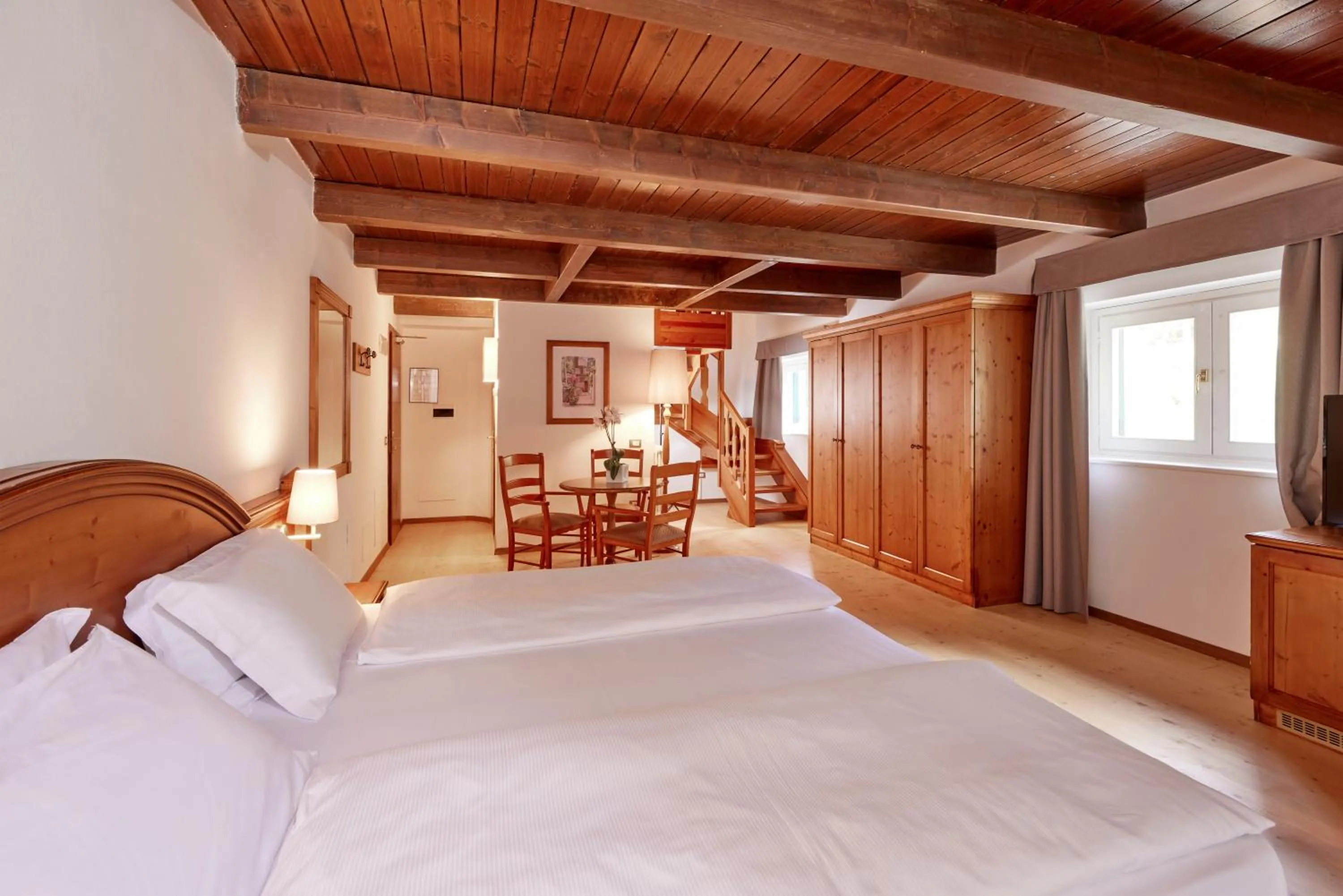 Bedroom, Bed in Grand Hotel Misurina
