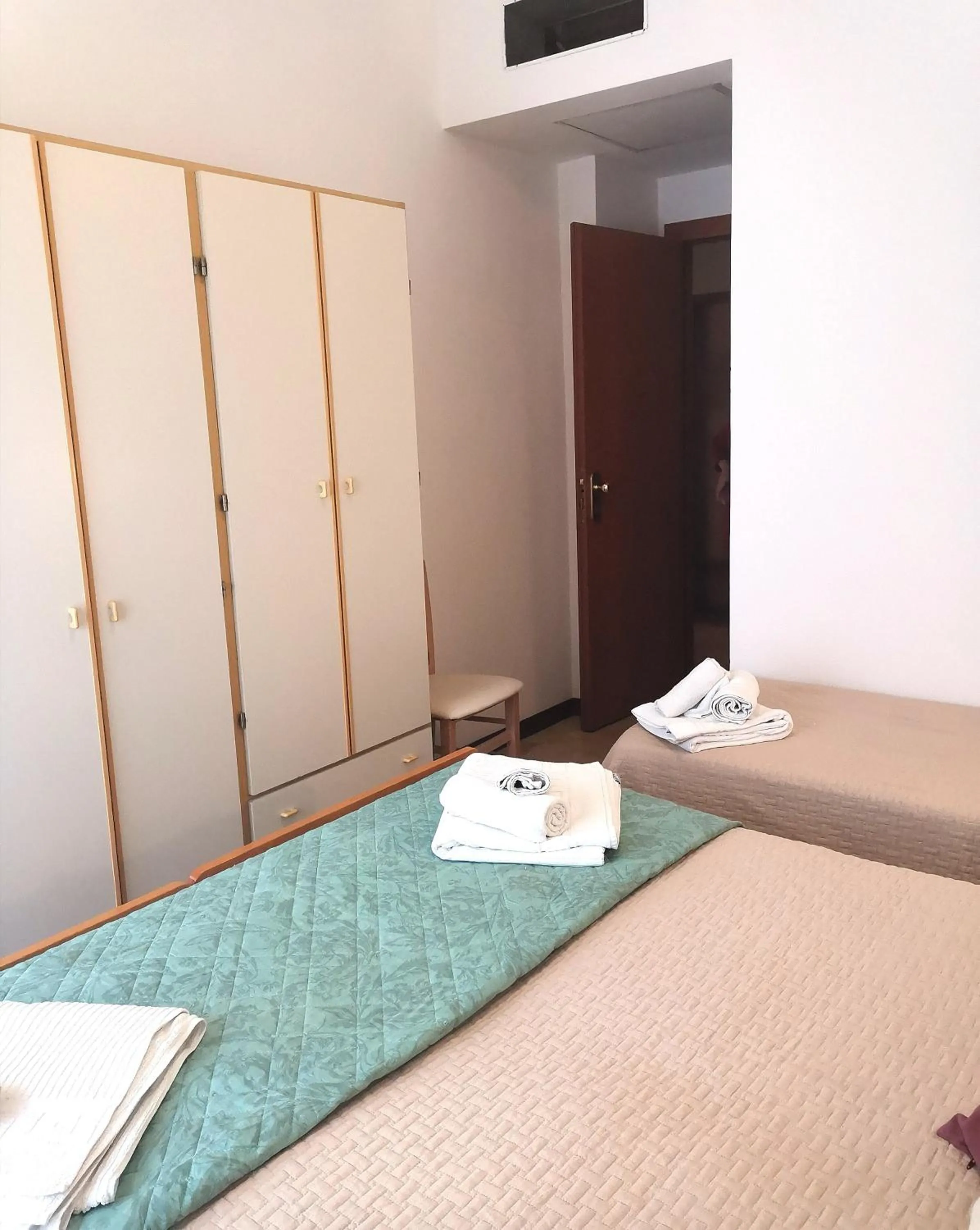 Bedroom, Bed in Hotel Alcazar