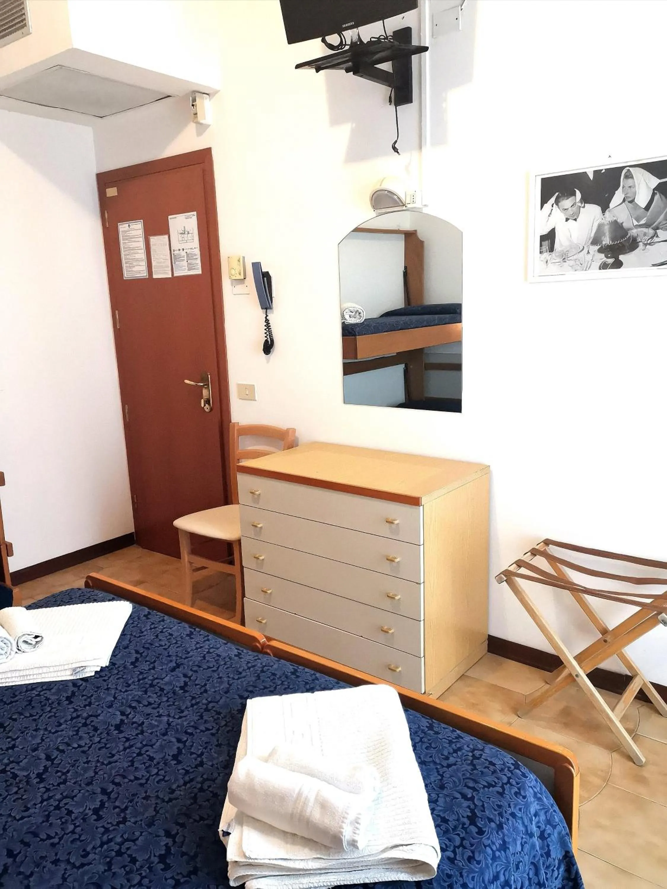 Bed in Hotel Alcazar