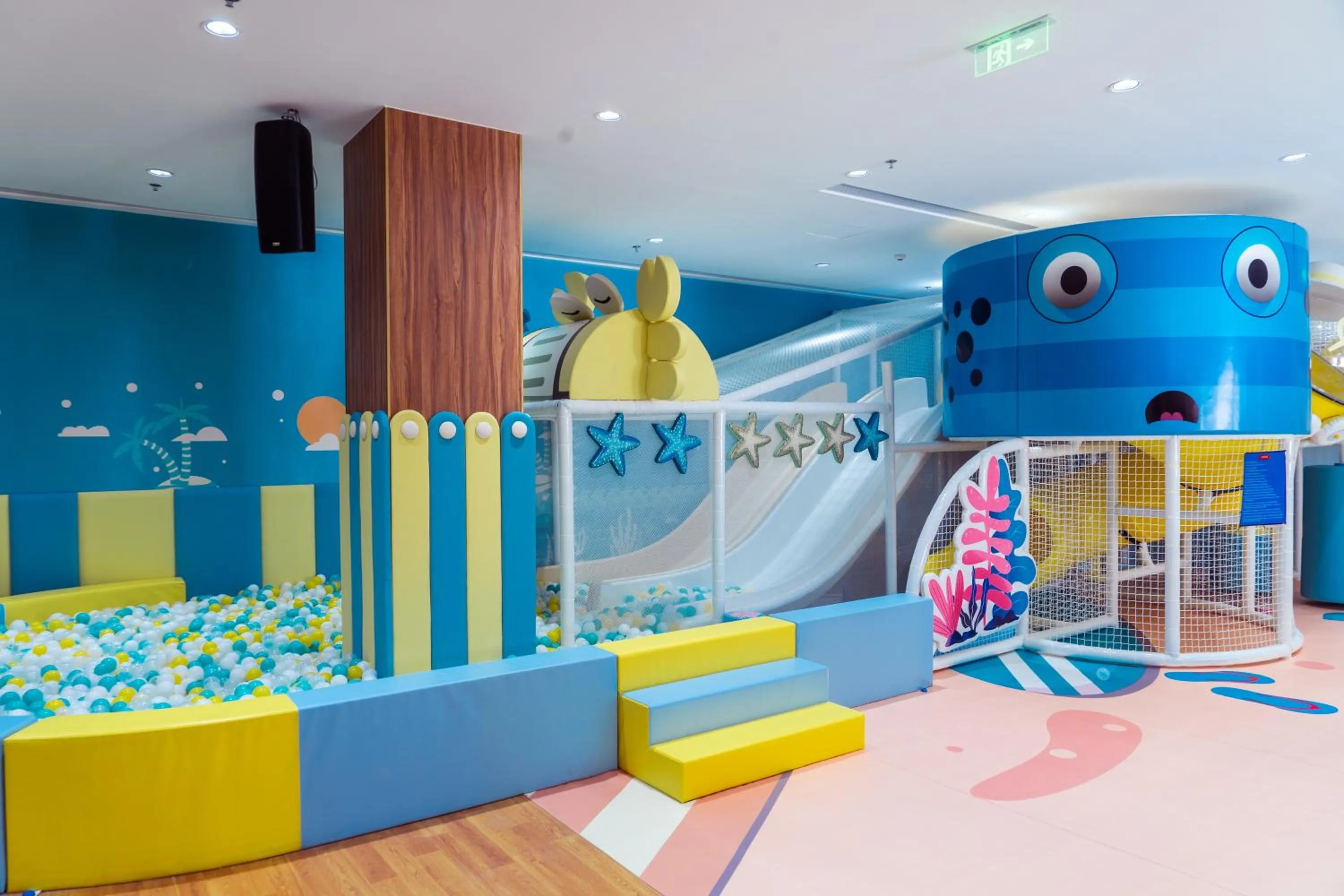 Children play ground in Shenzhen Marriott Hotel Golden Bay