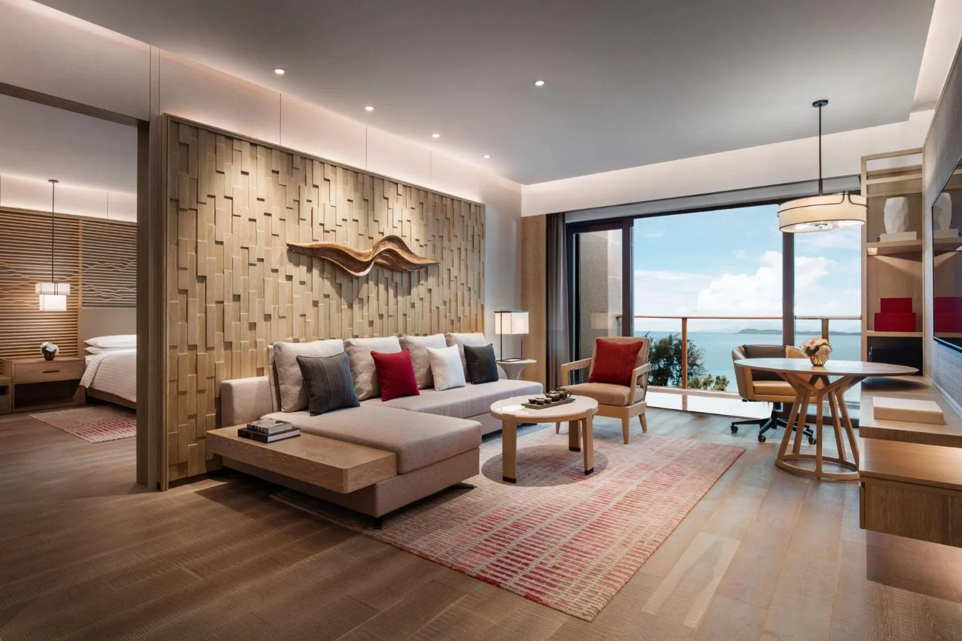 Living room in Shenzhen Marriott Hotel Golden Bay