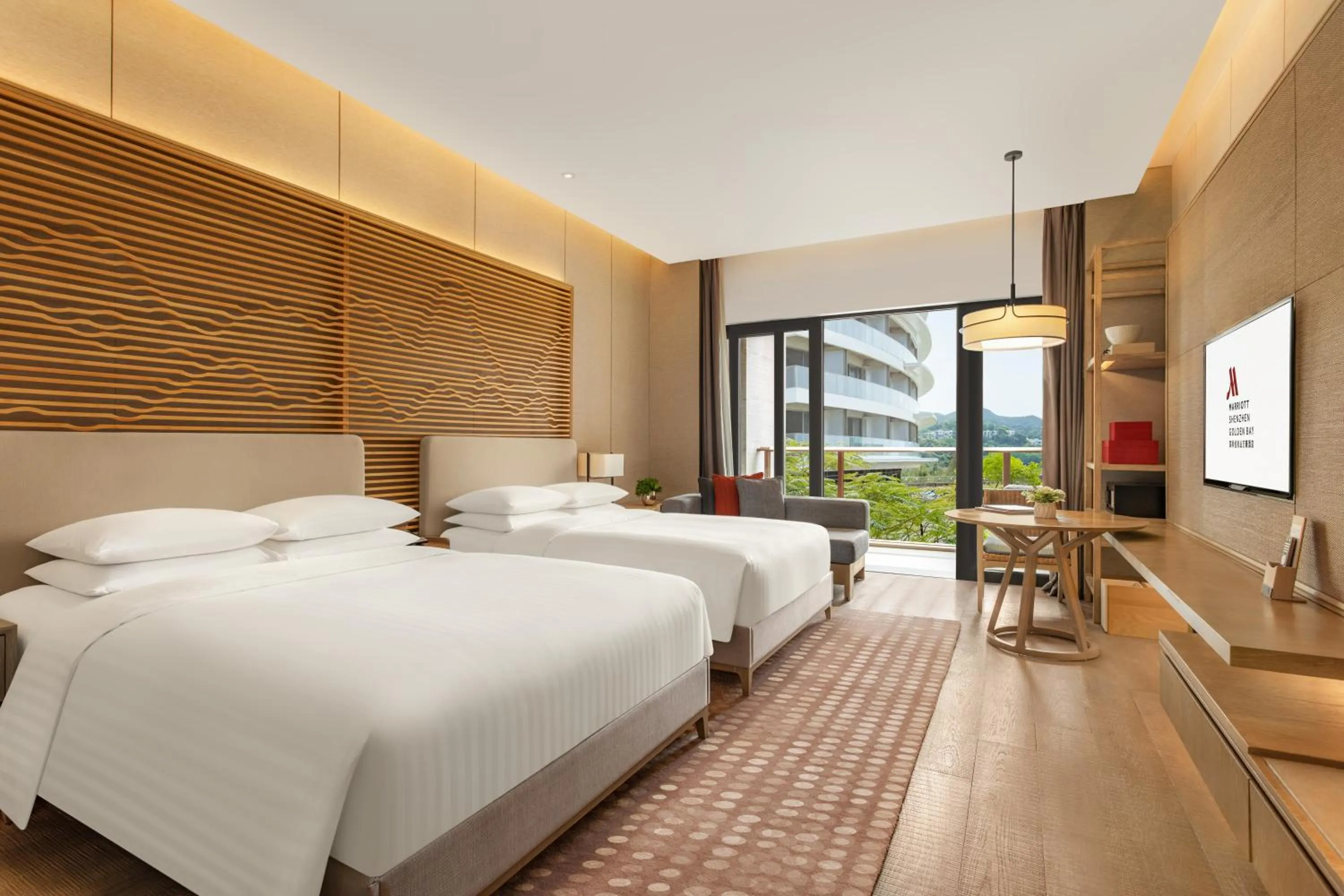 Photo of the whole room, Bed in Shenzhen Marriott Hotel Golden Bay