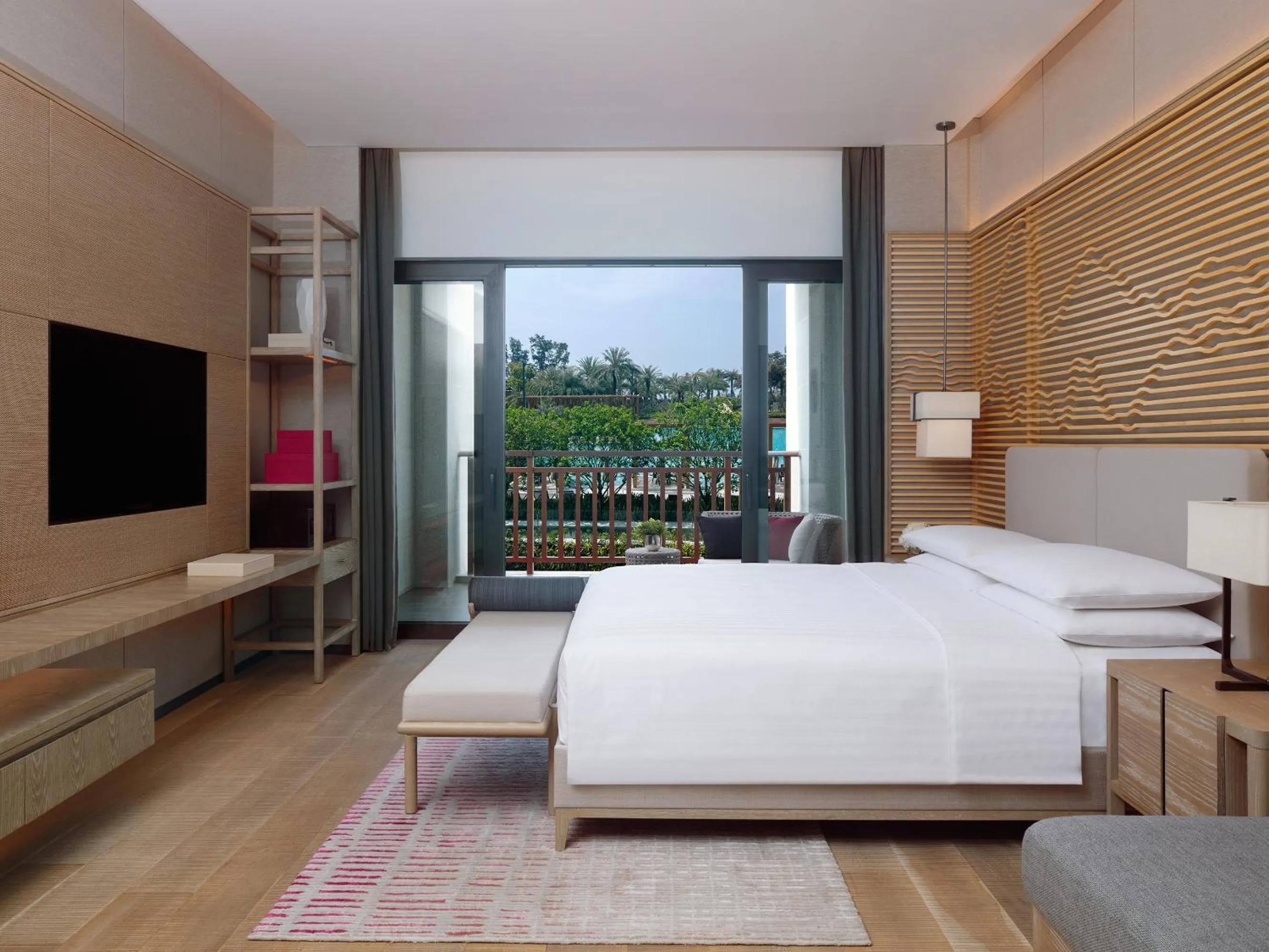 Bedroom, Bed in Shenzhen Marriott Hotel Golden Bay