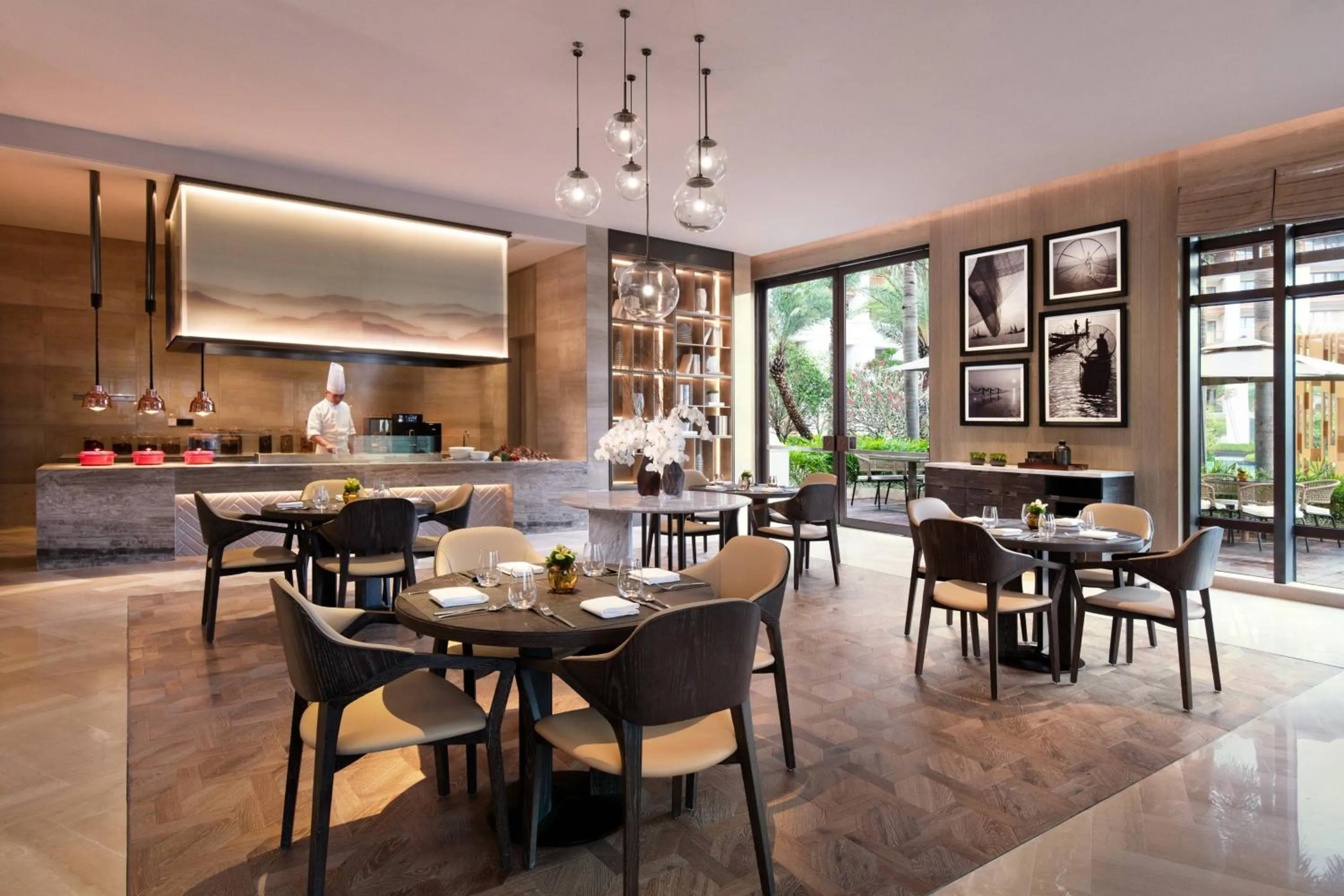 Restaurant/places to eat in Shenzhen Marriott Hotel Golden Bay