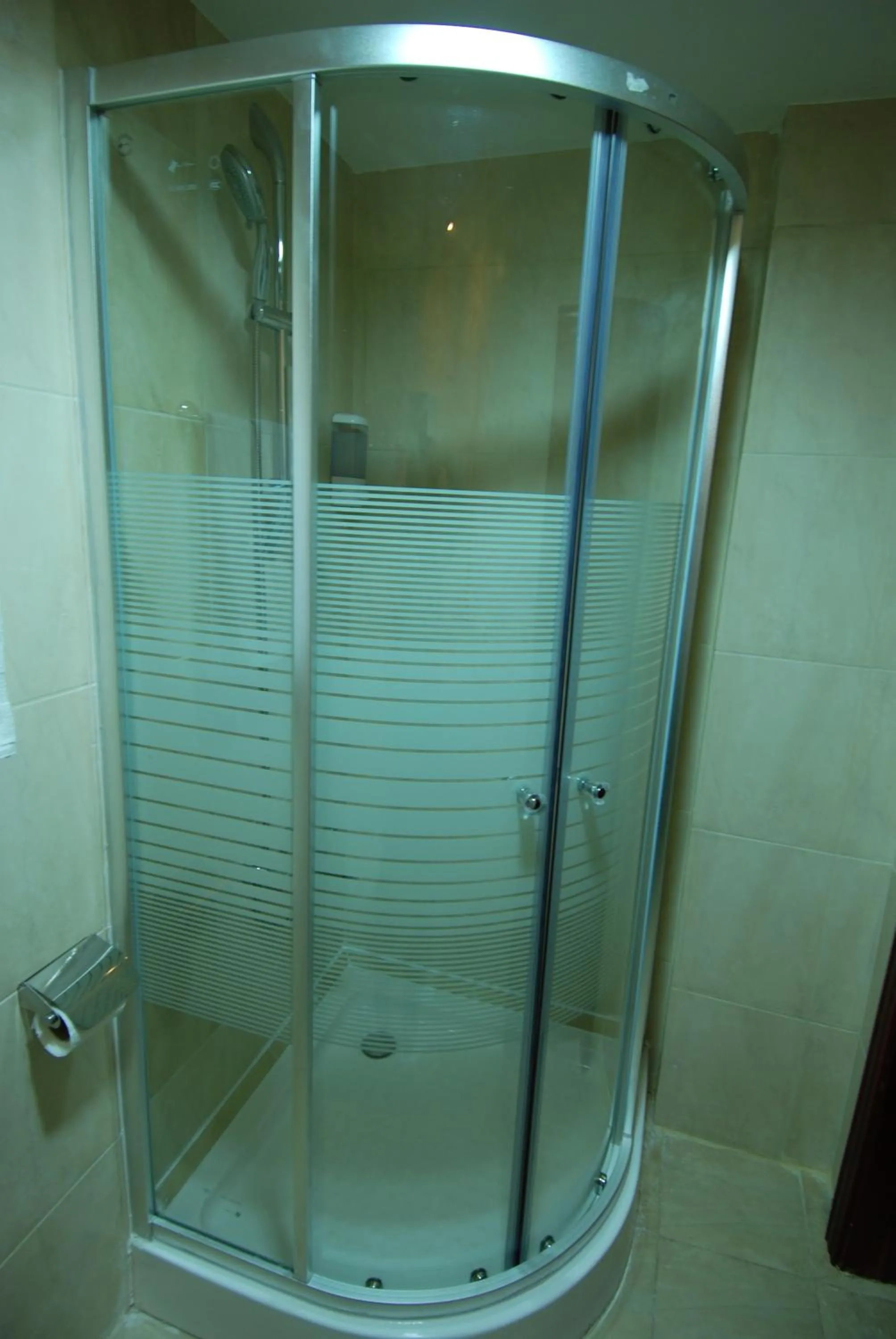 Bathroom in Al Rashid Hotel