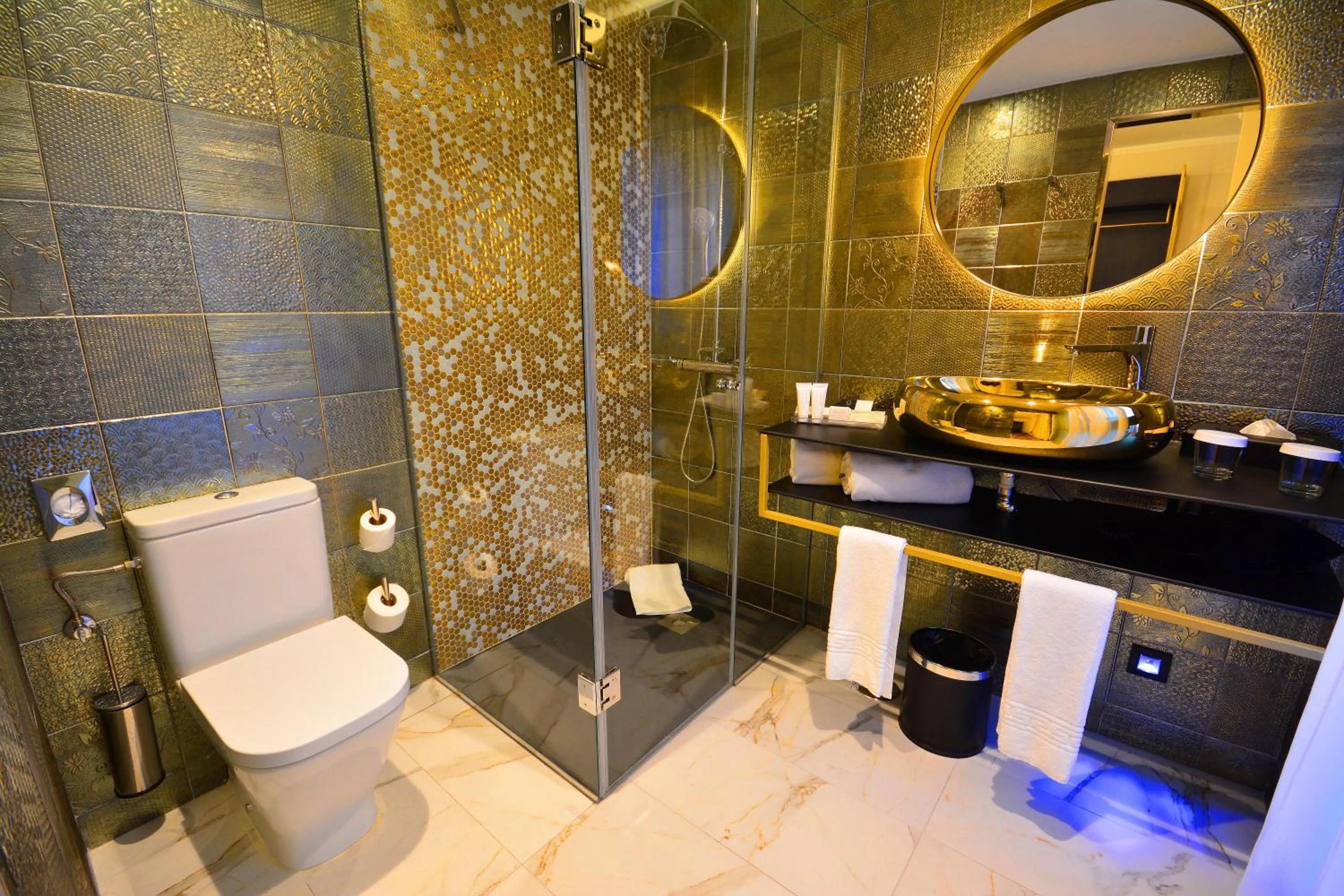 Bathroom in Design Plus Bex Hotel