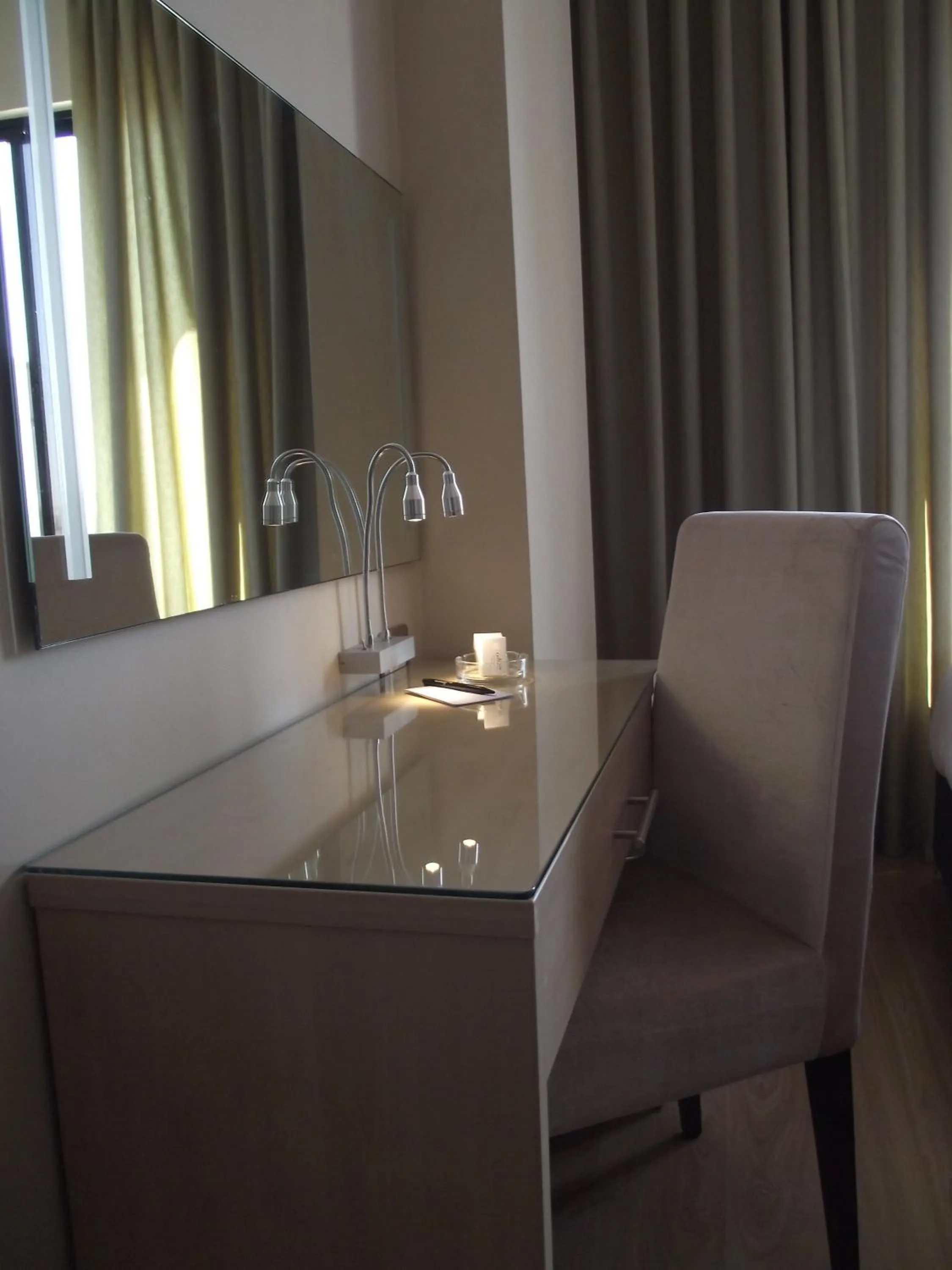 Seating area in Crystal Suites