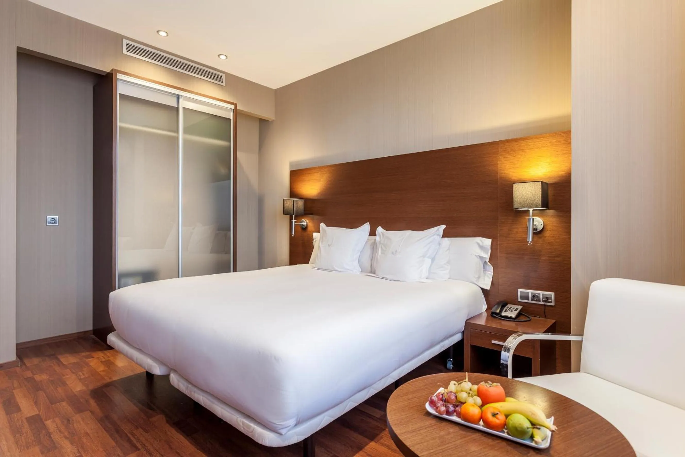 Bedroom, Bed in AZZ Valencia Congress Hotel & Spa