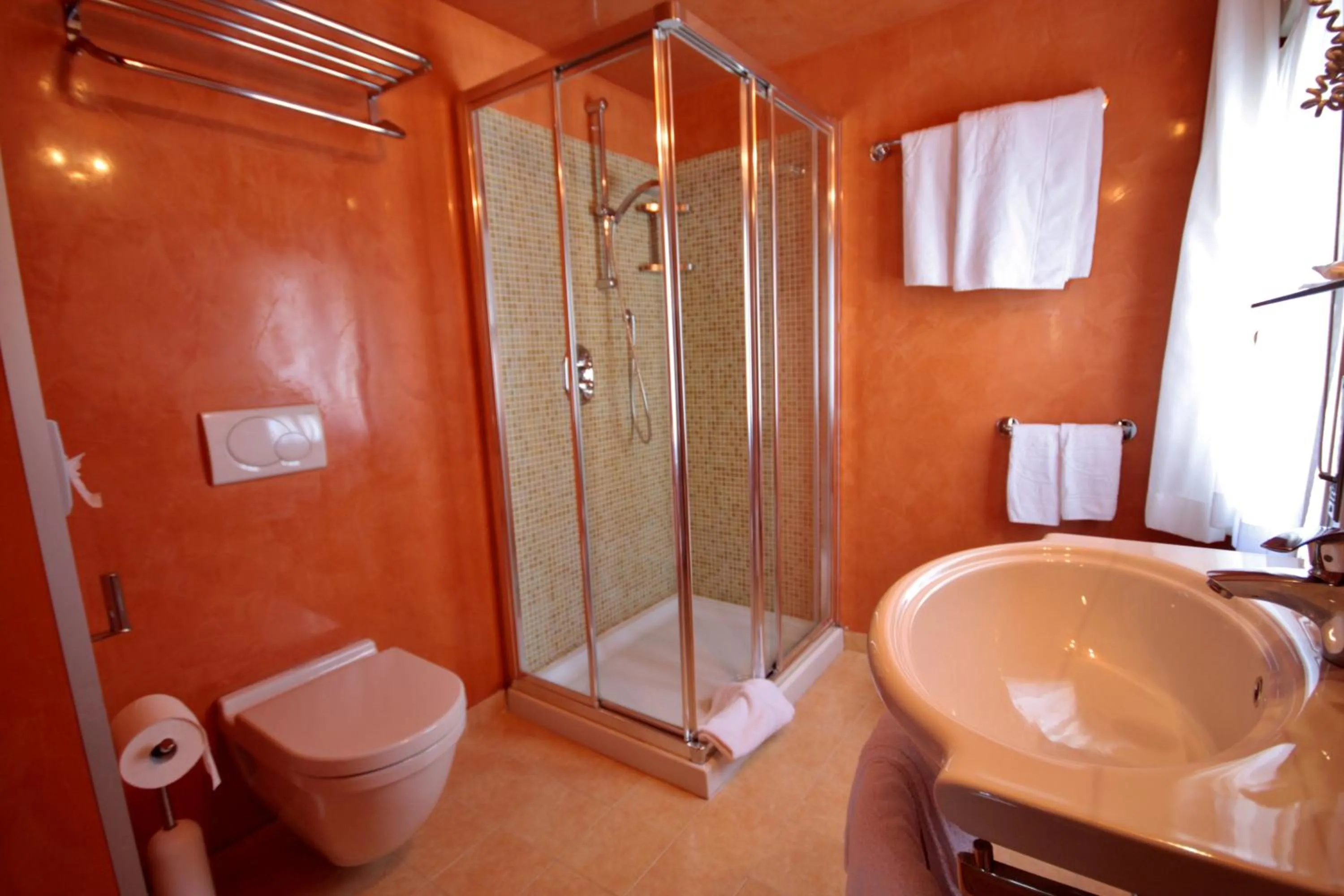 Bathroom in Hotel La Meridiana