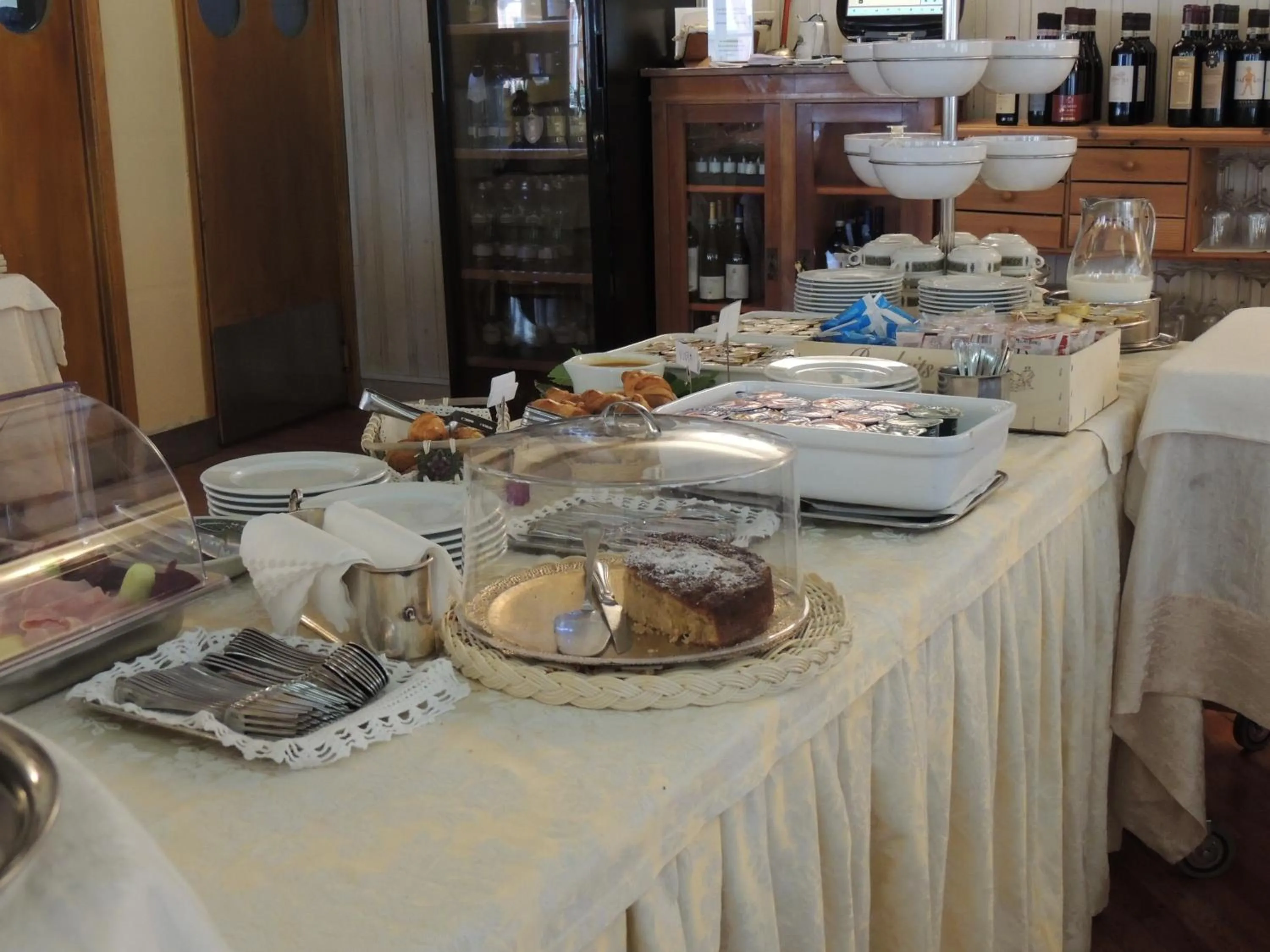 Food and drinks in Hotel La Meridiana