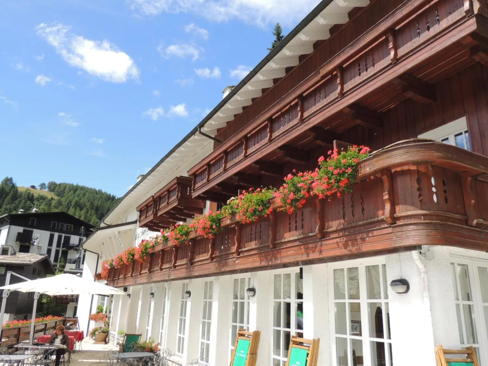 Property building in Hotel La Meridiana