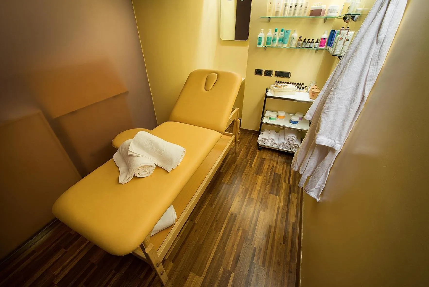 Spa and wellness centre/facilities in Hotel Baita Montana