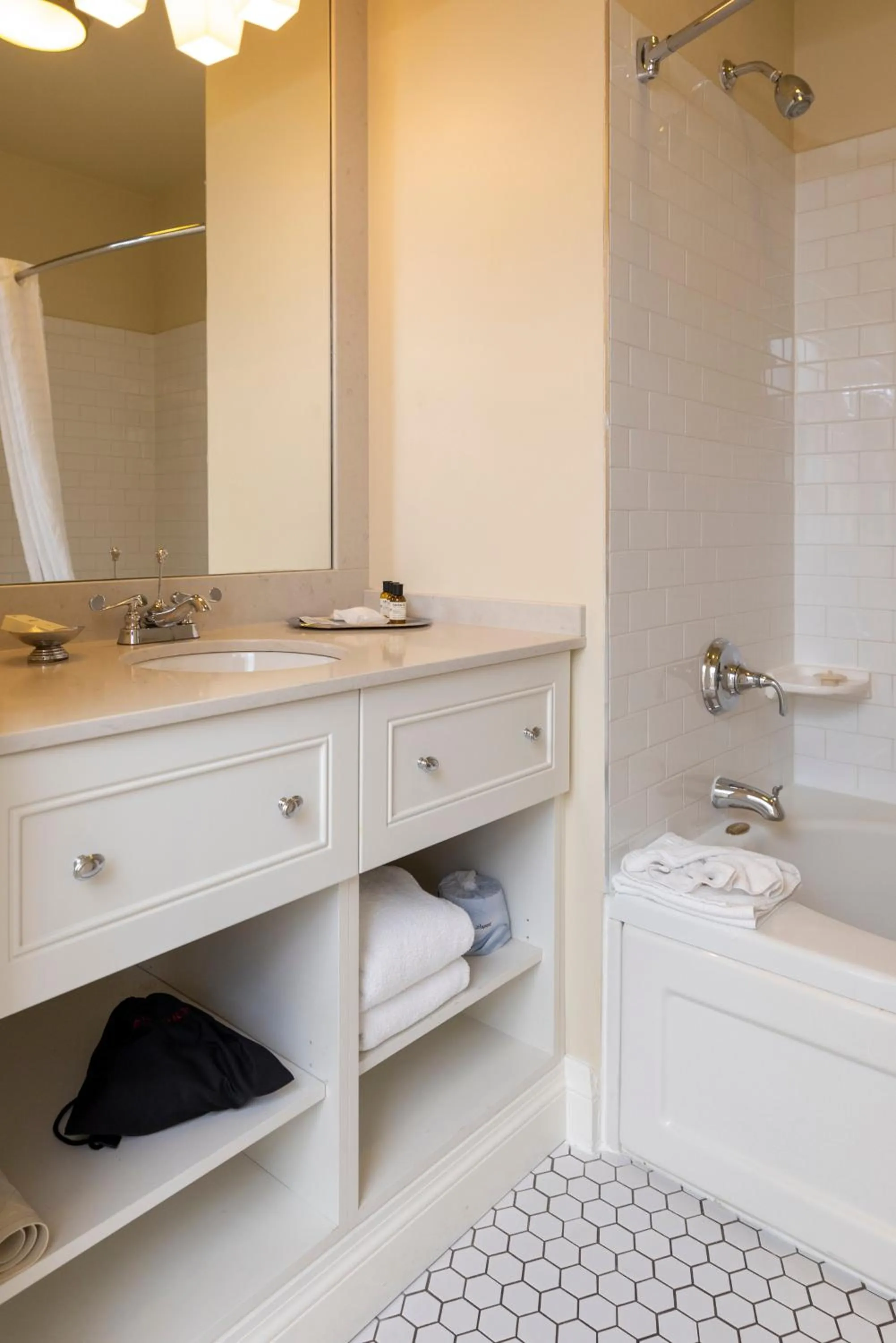 Toilet in Windermere House