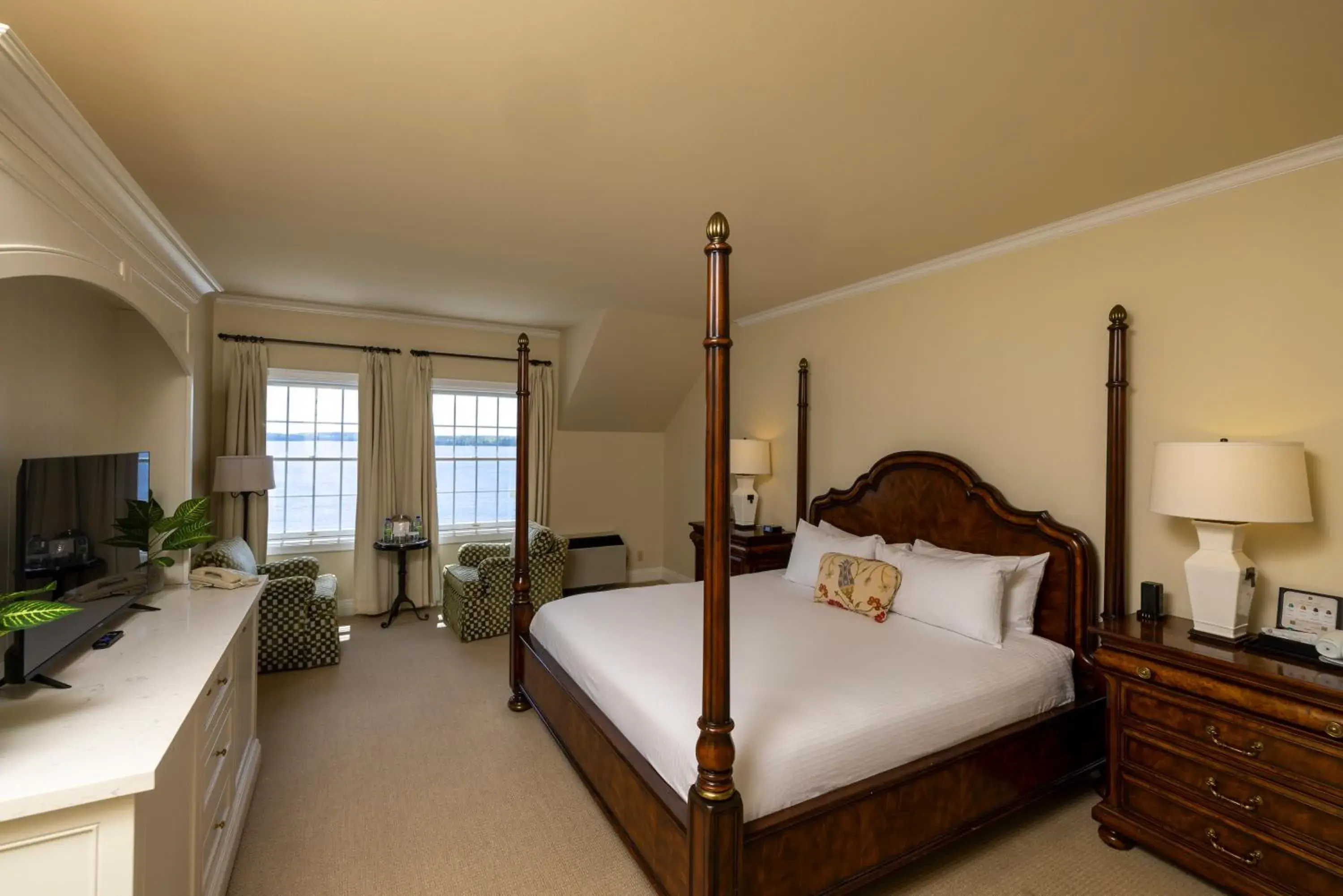 King Room with Lake View in Windermere House King Room with Lake View in Windermere House