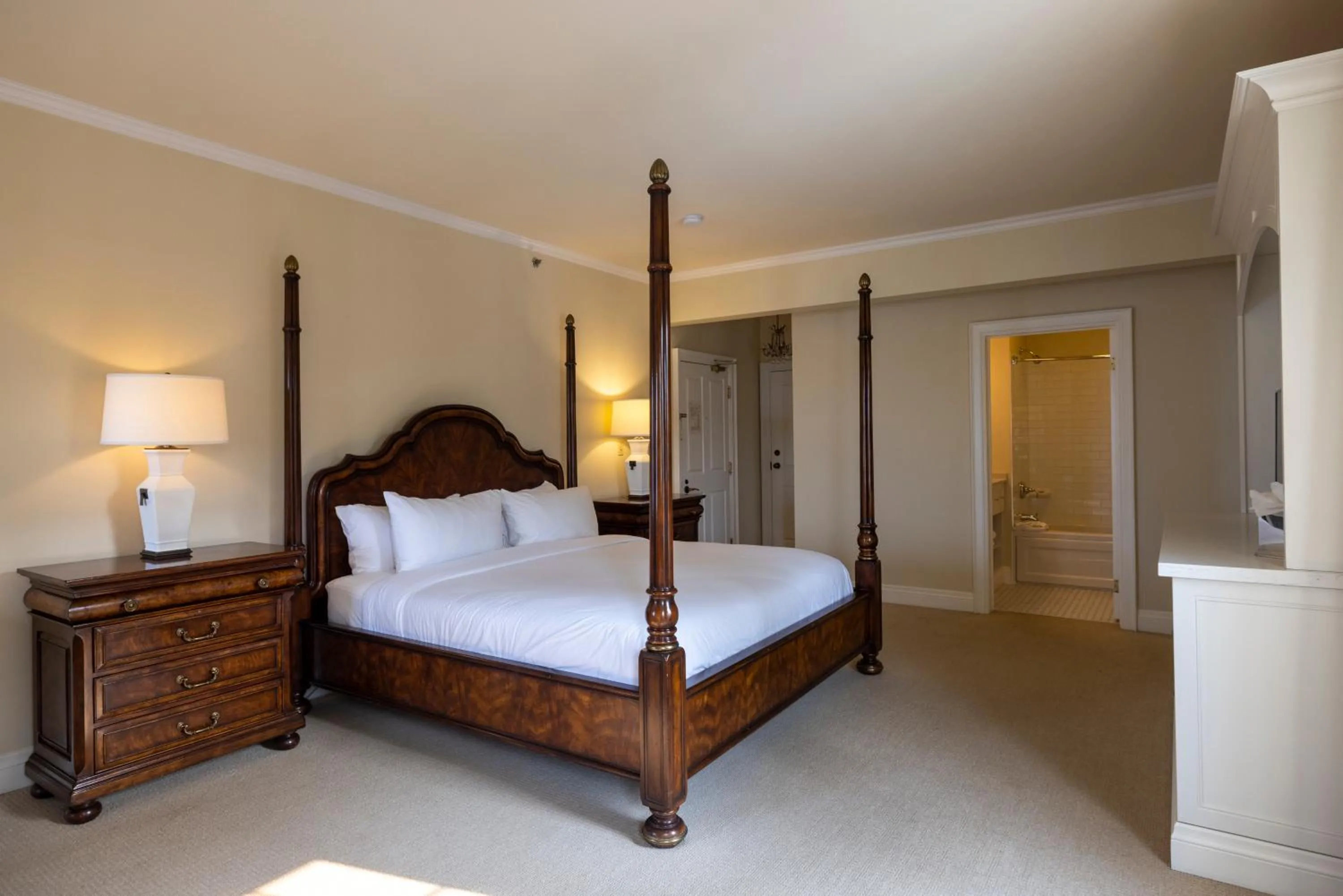 Bed in Windermere House