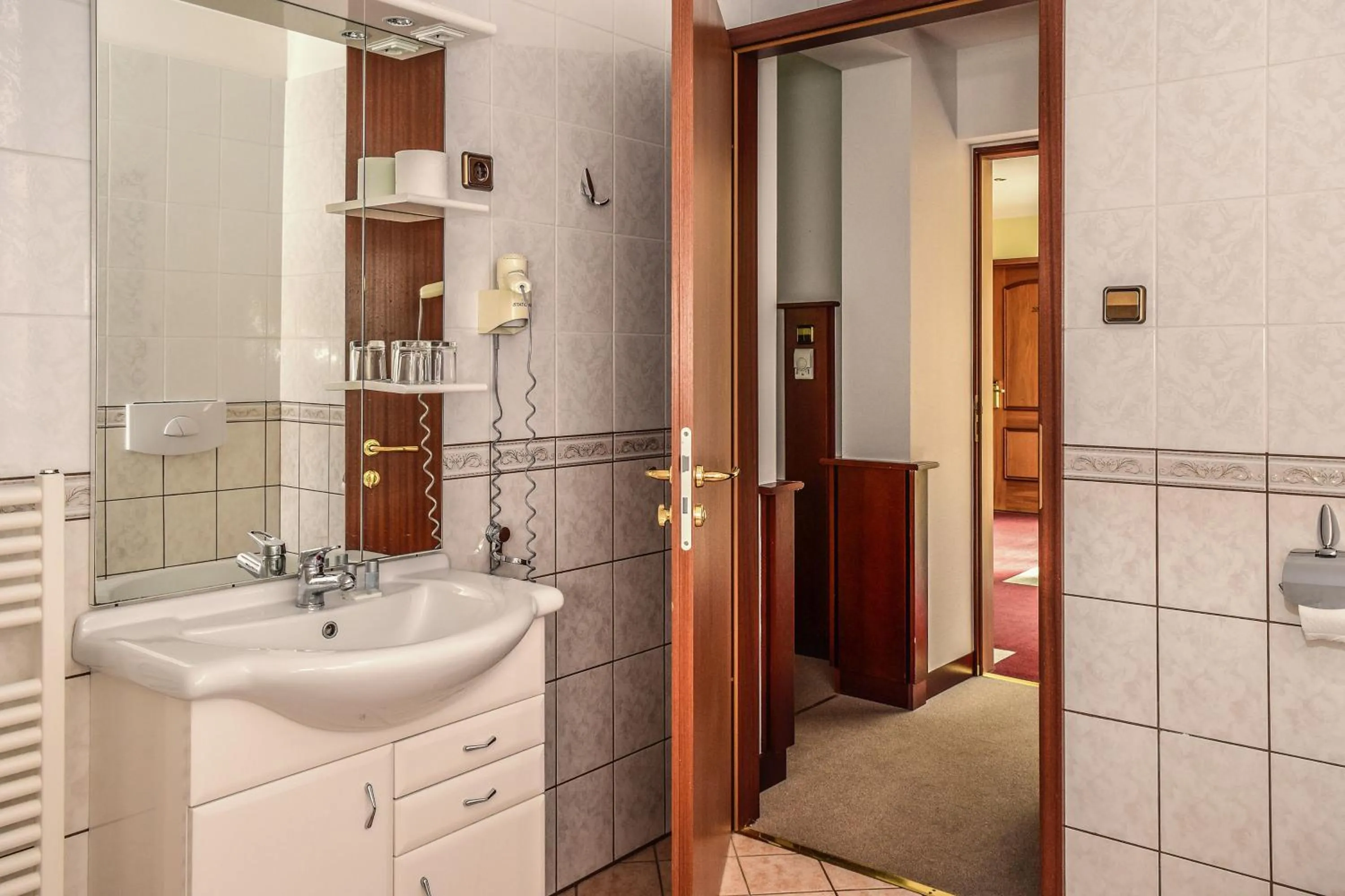 Toilet in Hotel Tihany Átrium