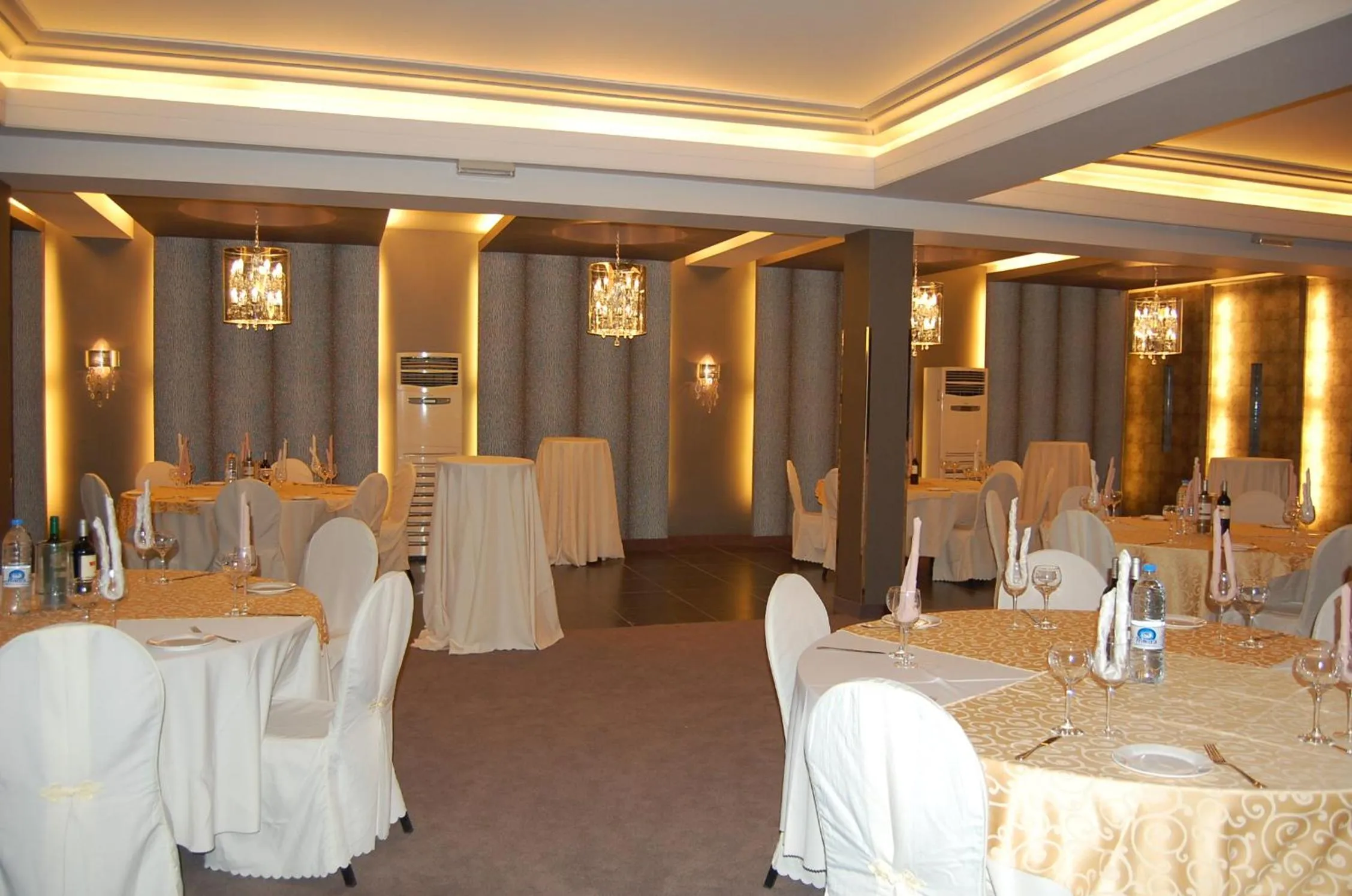 Banquet/Function facilities in Mamba Point Hotel