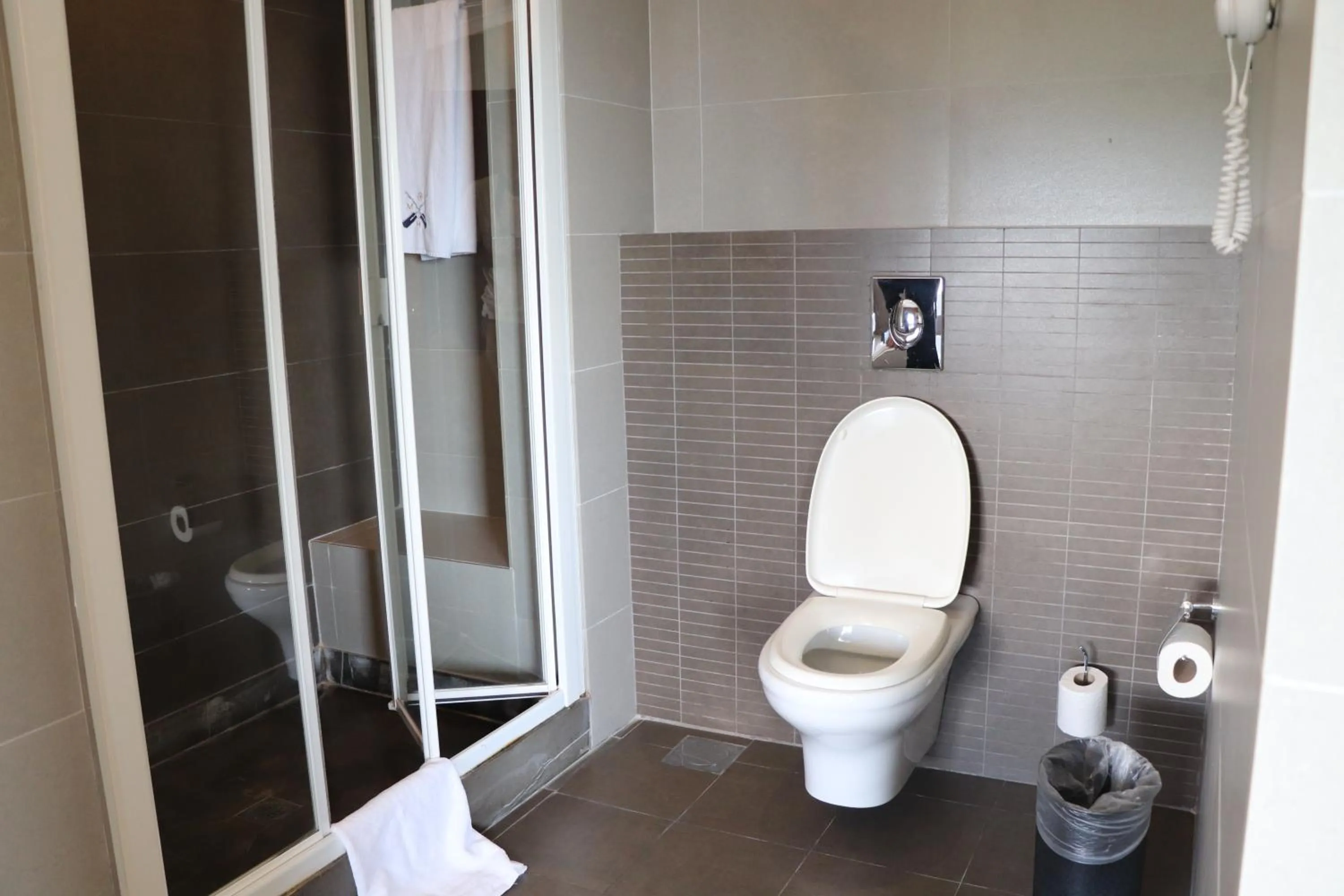 Shower in Mamba Point Hotel