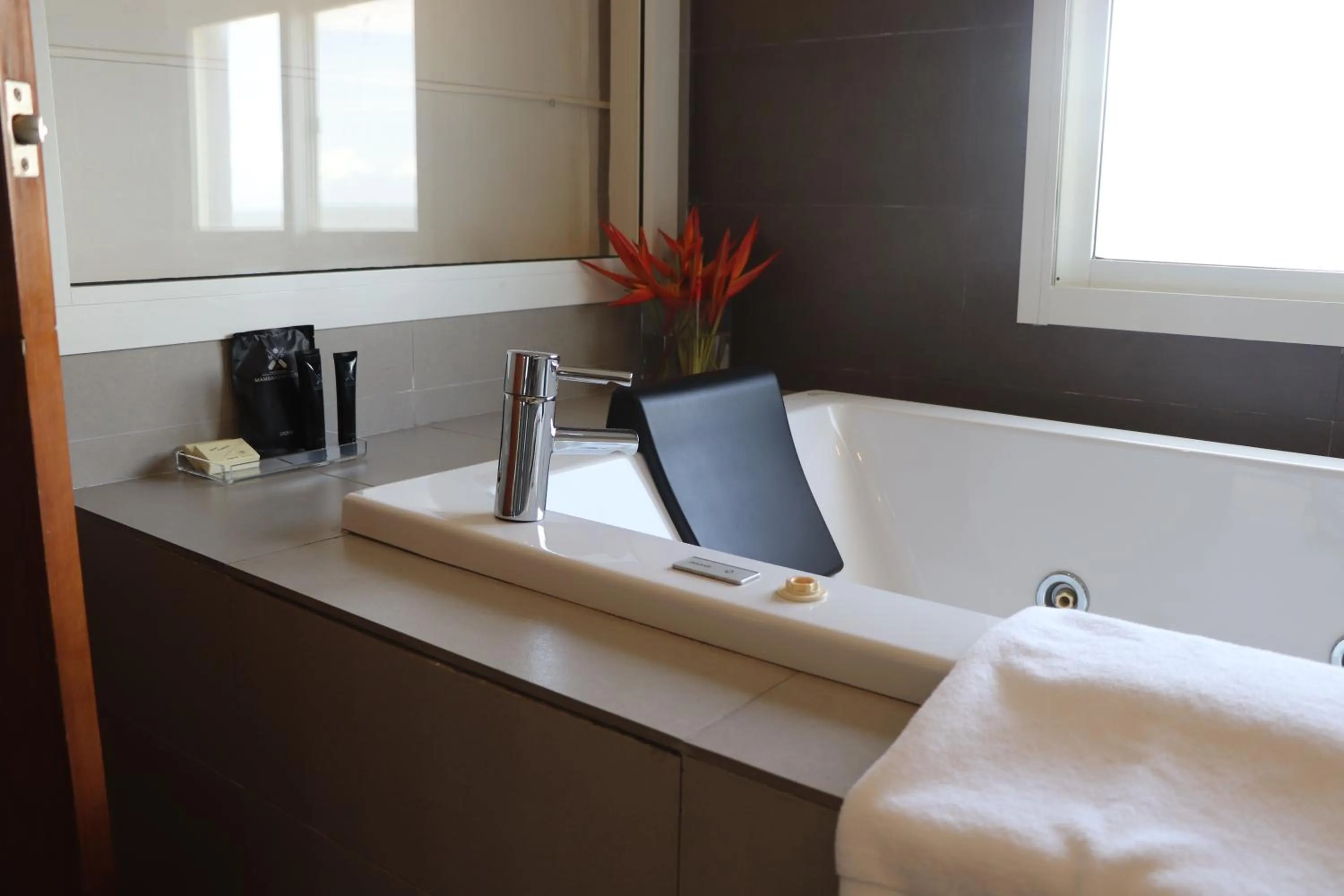 Bathroom in Mamba Point Hotel