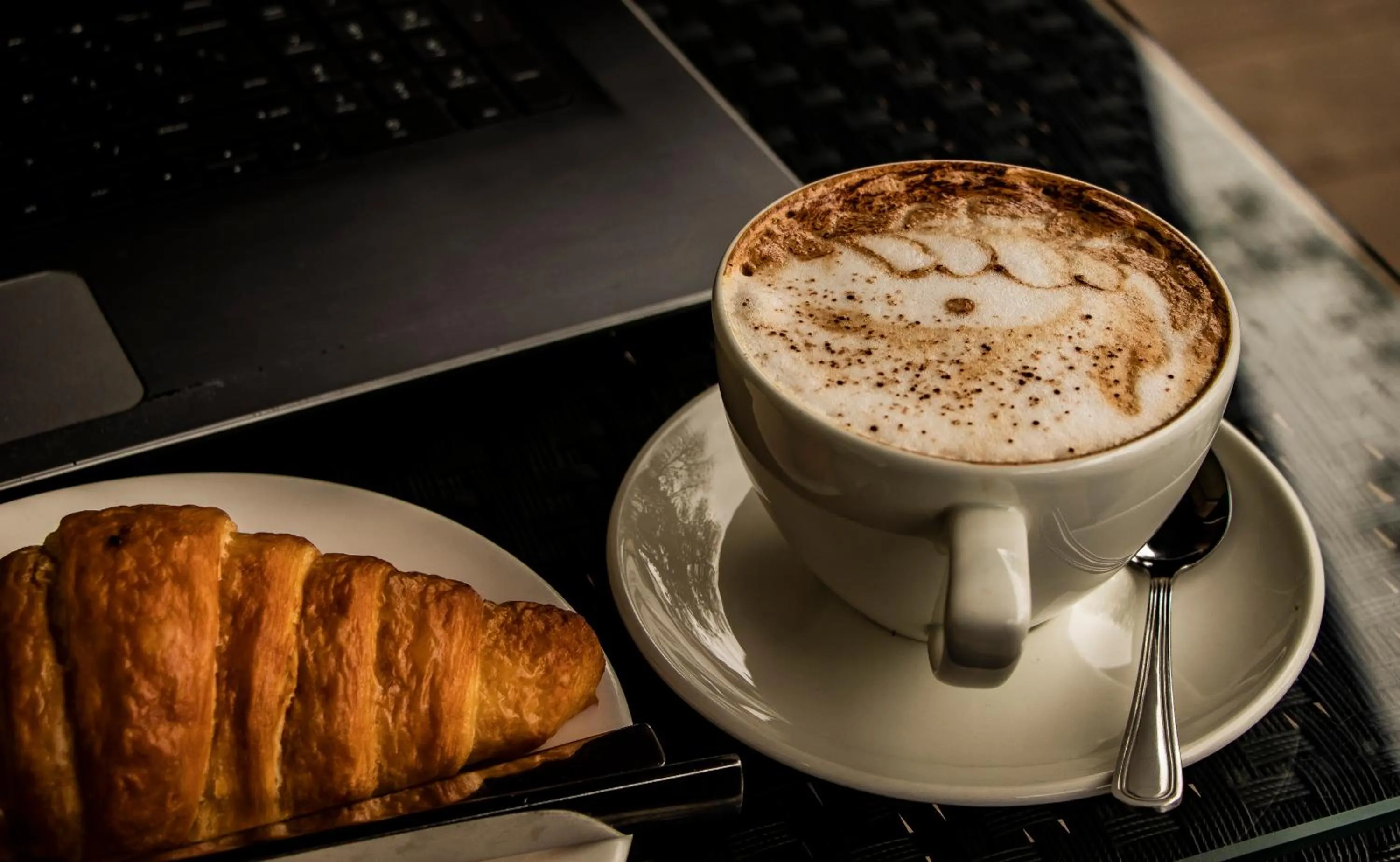 Food and drinks in Mamba Point Hotel