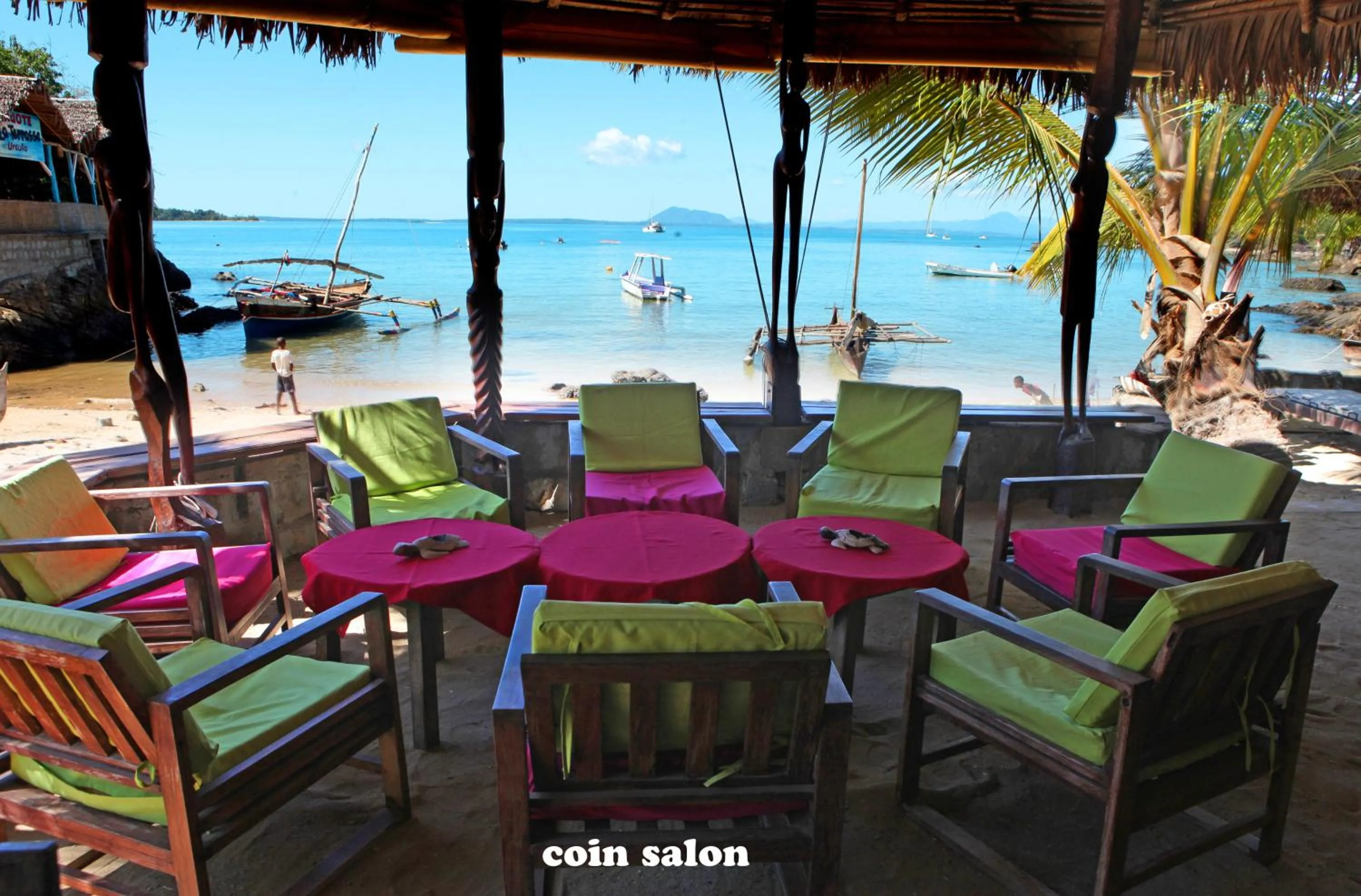 Restaurant/places to eat in Chez Yolande