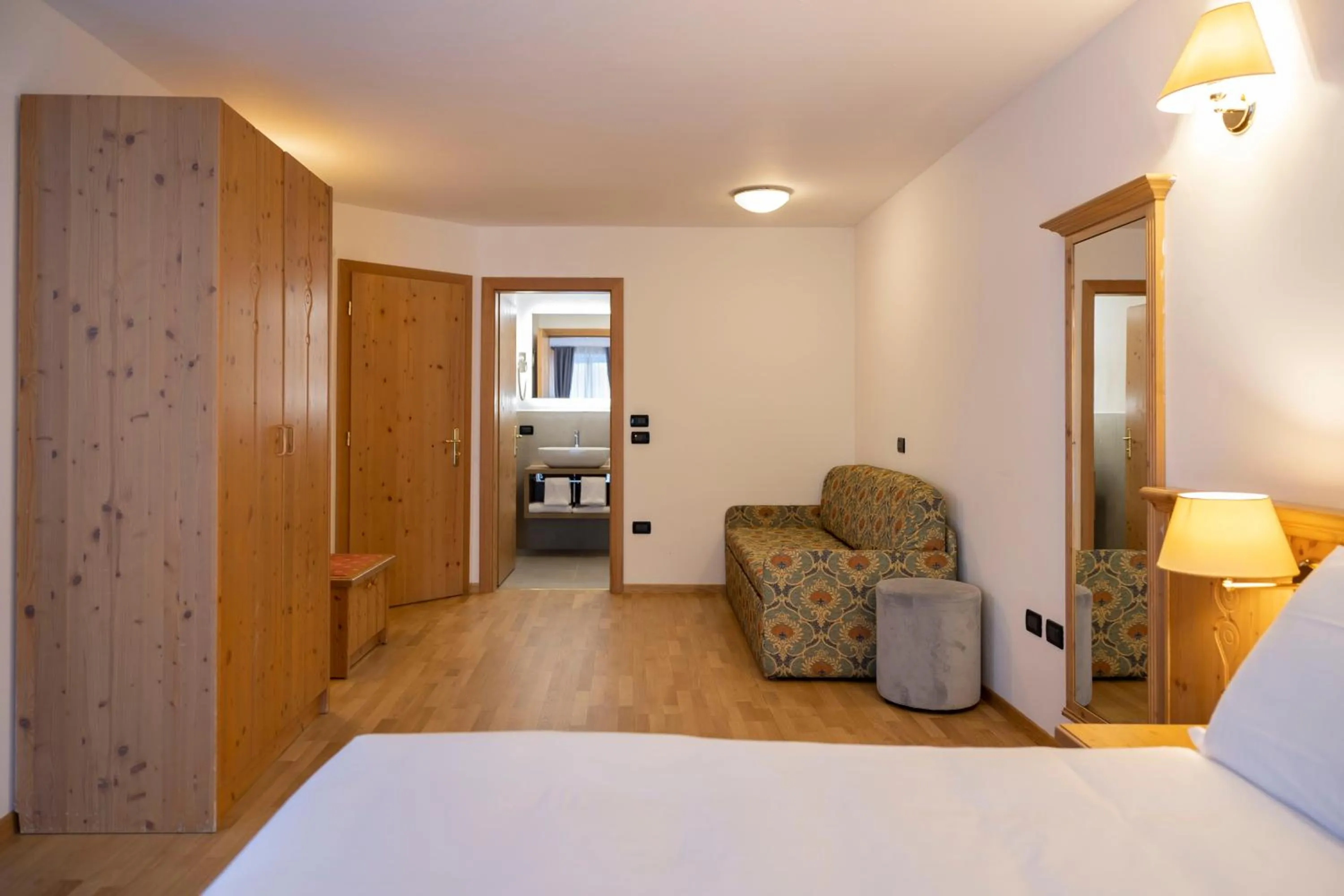 Bedroom, Bed in Golf Hotel