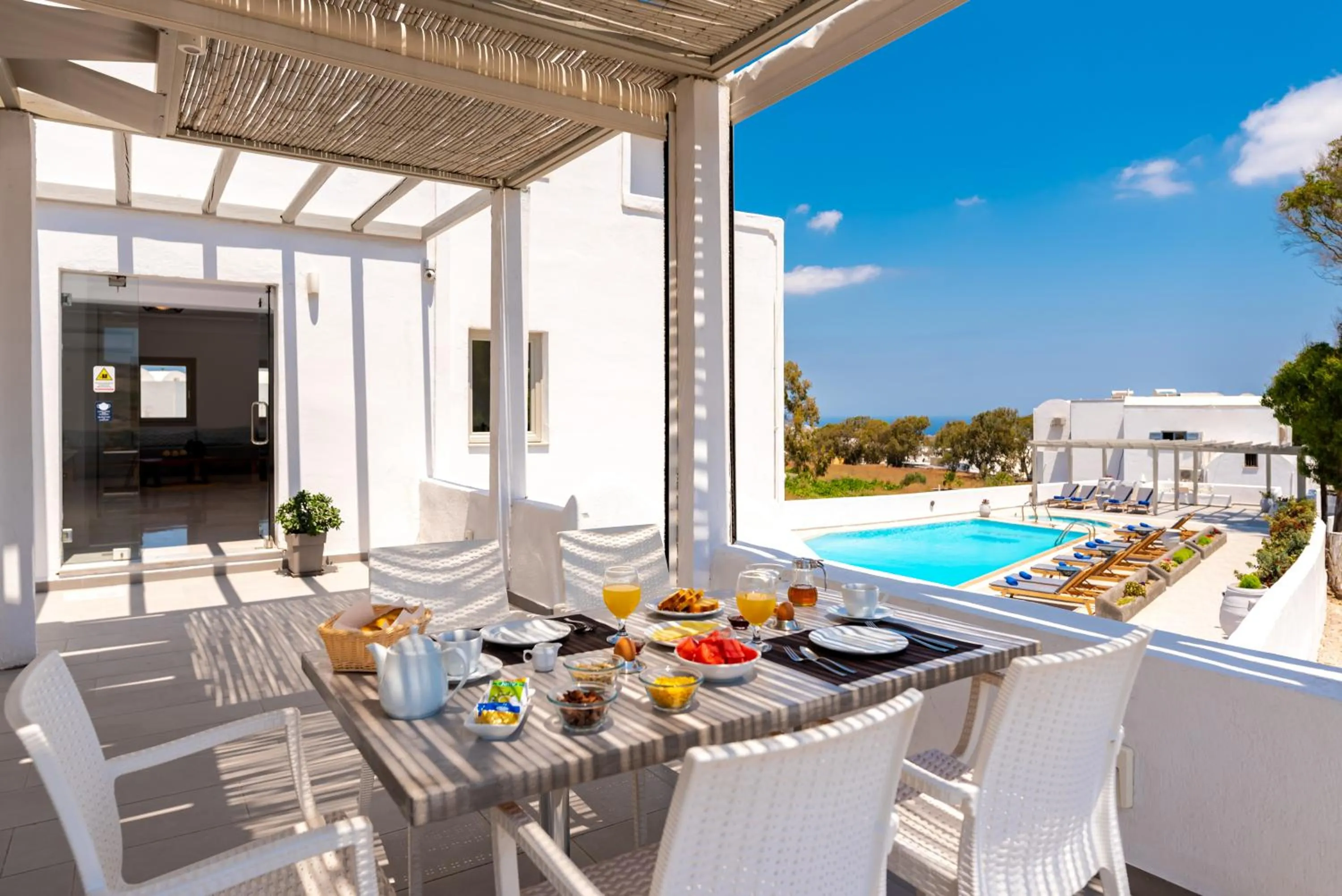 Restaurant/places to eat in Kalisperis Hotel