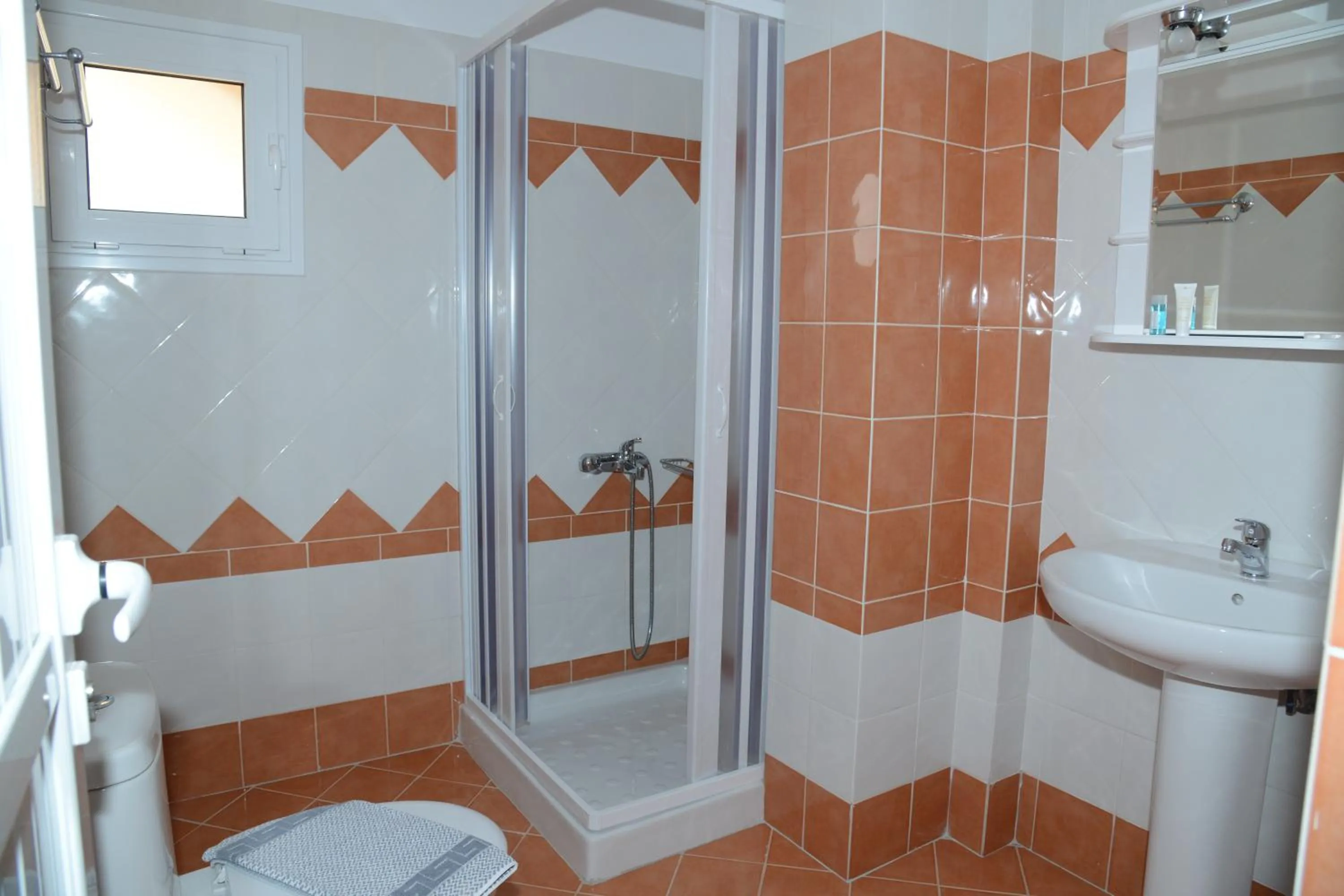 Shower in Maria's Filoxenia Suites
